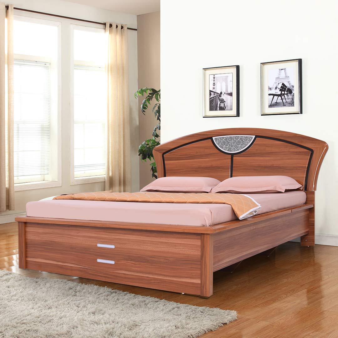 queen size bed and cot