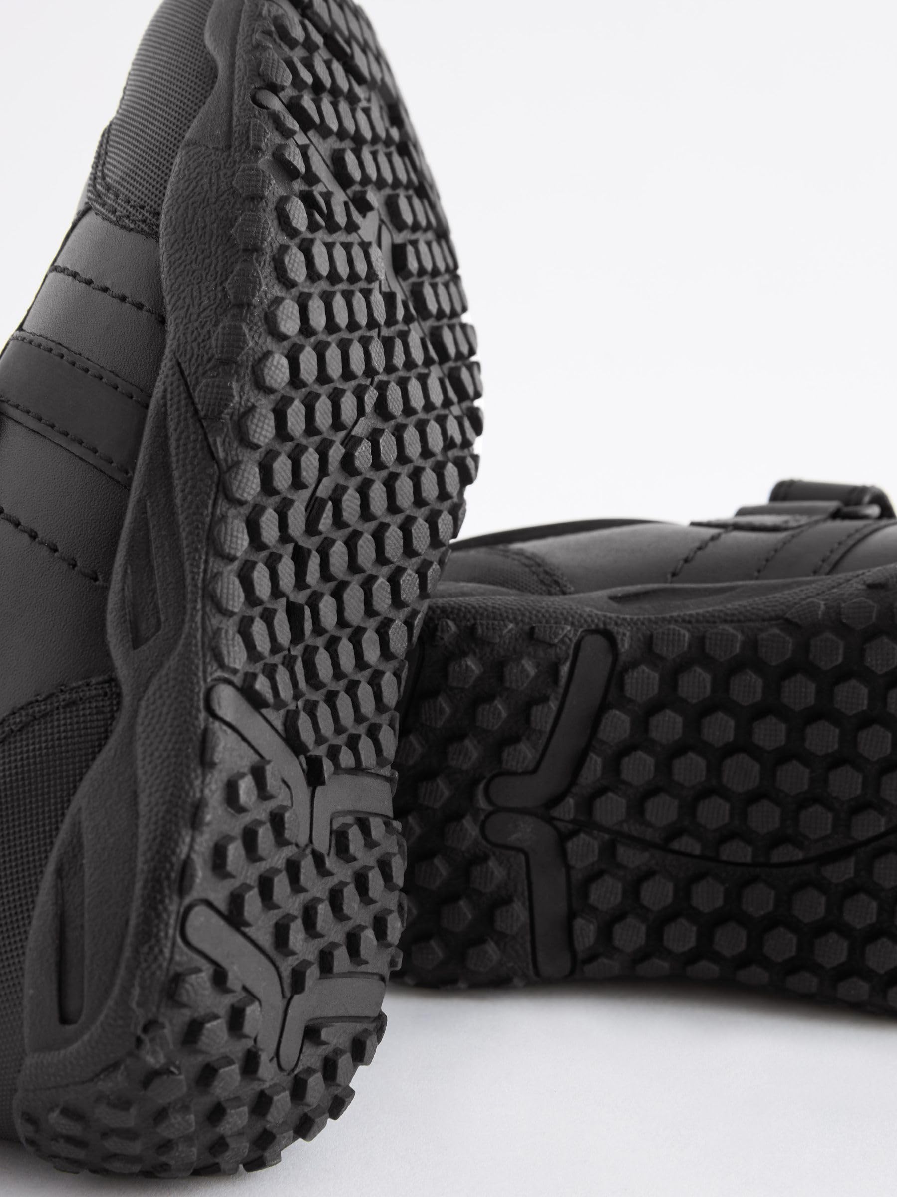 NEXT Niños Zapatos Escolares de Cuero con Cordones elásticos