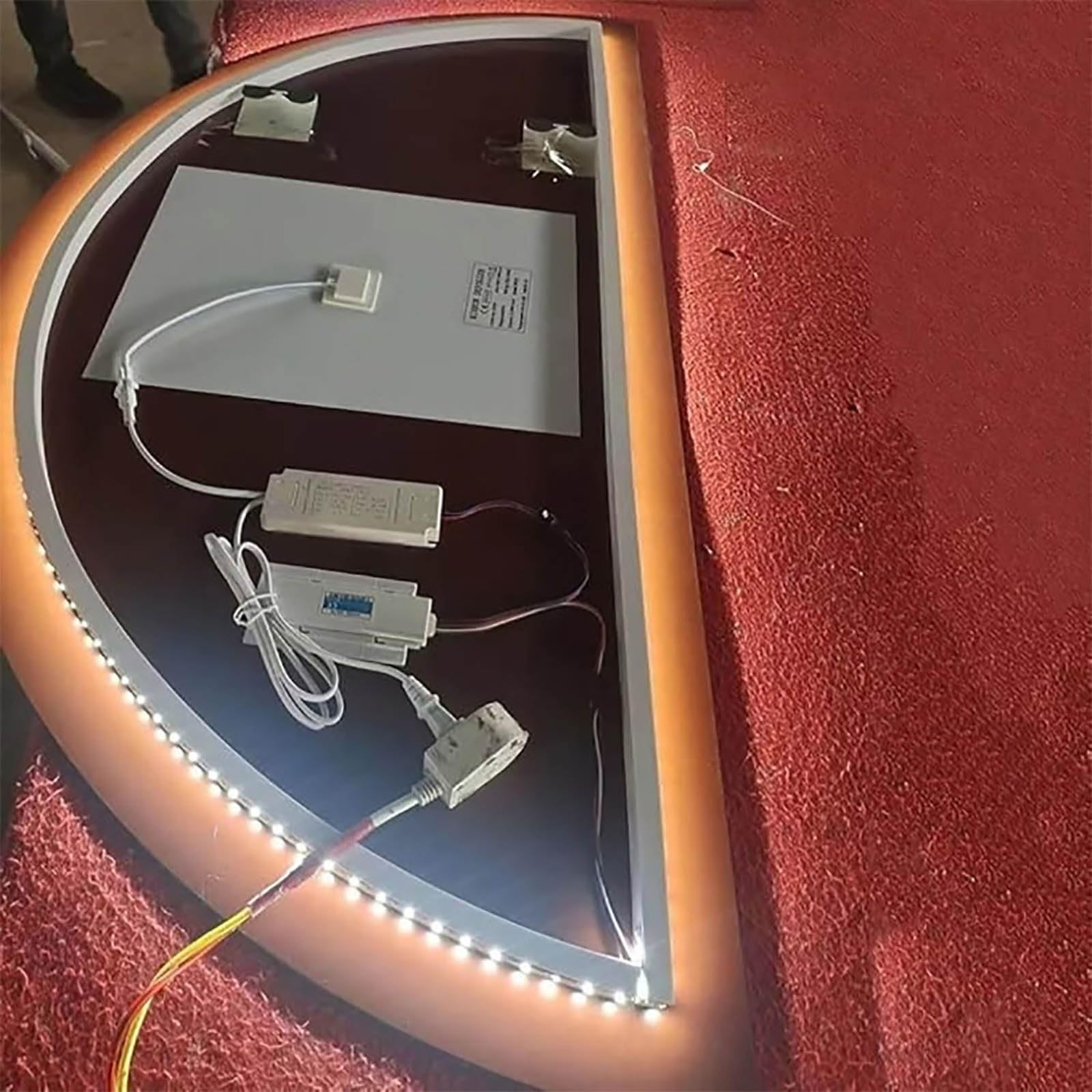 Lustro łazienkowe z podświetleniem LED, 3-stopniowa regulacja temperatury barwowej, półksiężyc, bezramowe lusterko kosmetyczne z odparowywaniem, odporne na wybuchy