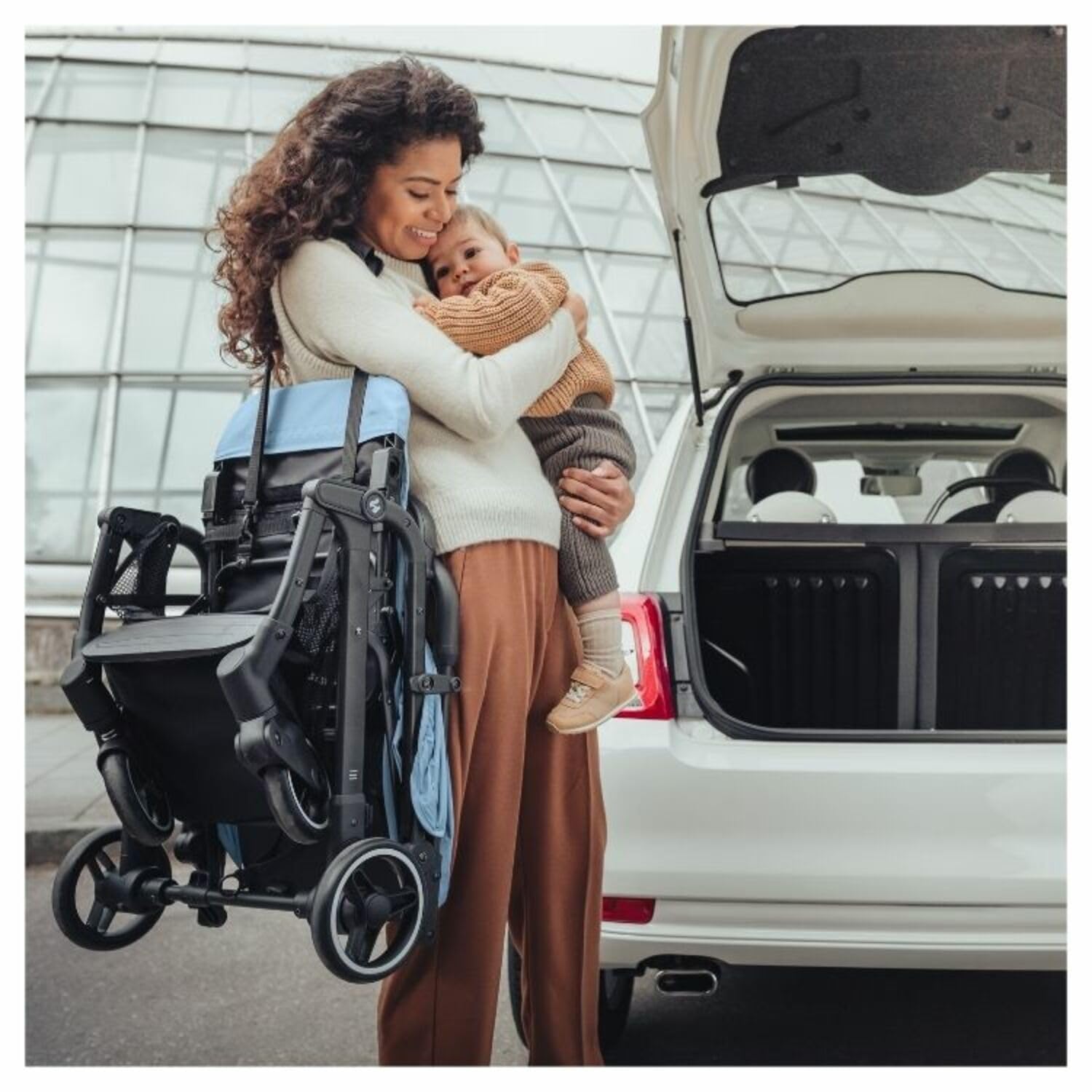 Hauck Travel N Care Dusty Blue Reisebuggy Einhändig Klappbar Leichter Buggy mit Tragegurt Kopfpolster Stretch-Stoff Liegeposition bis 22 kg UV-Schutz 50+ PU Räder