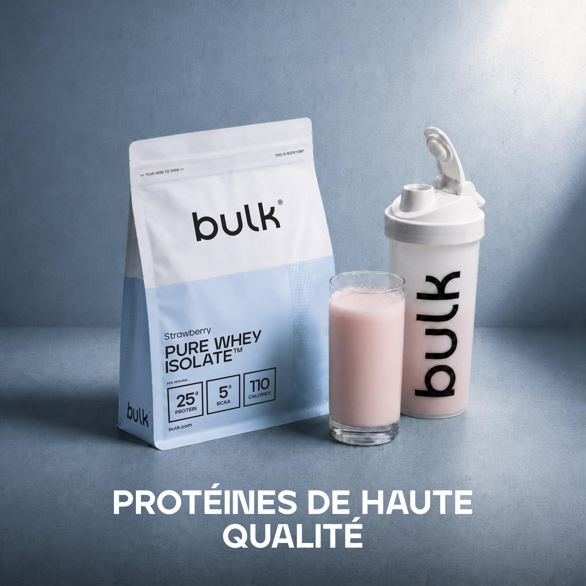 Bulk Pure Whey Isolate, Fraise, 4kg | 24 à 26g de Protéines, 100% Isolat de Whey, Faible en Sucres et Lipides, Mélange Facile, Contribue au Maintien Musculaire