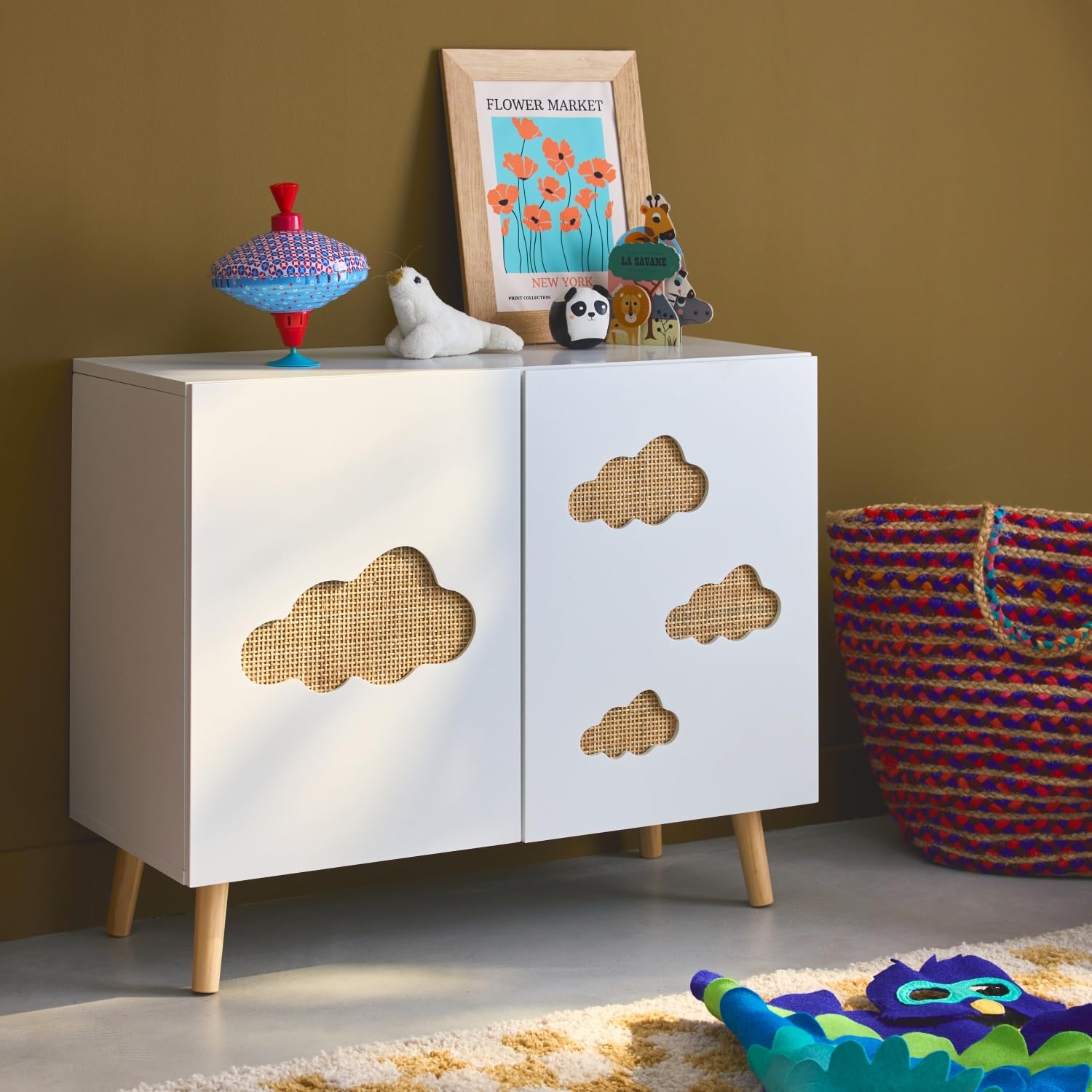 sweeek - Commode Enfant. Blanc. 2 Portes avec Nuages en cannage. 2 étagères