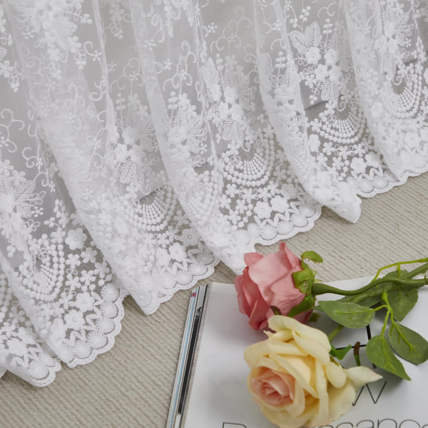 Brandream Falda de cama de encaje para cuna de bebé, estilo bohemio, color liso, romántica, color crema, blanco roto y elegante, 100 % algodón, excelente calidad