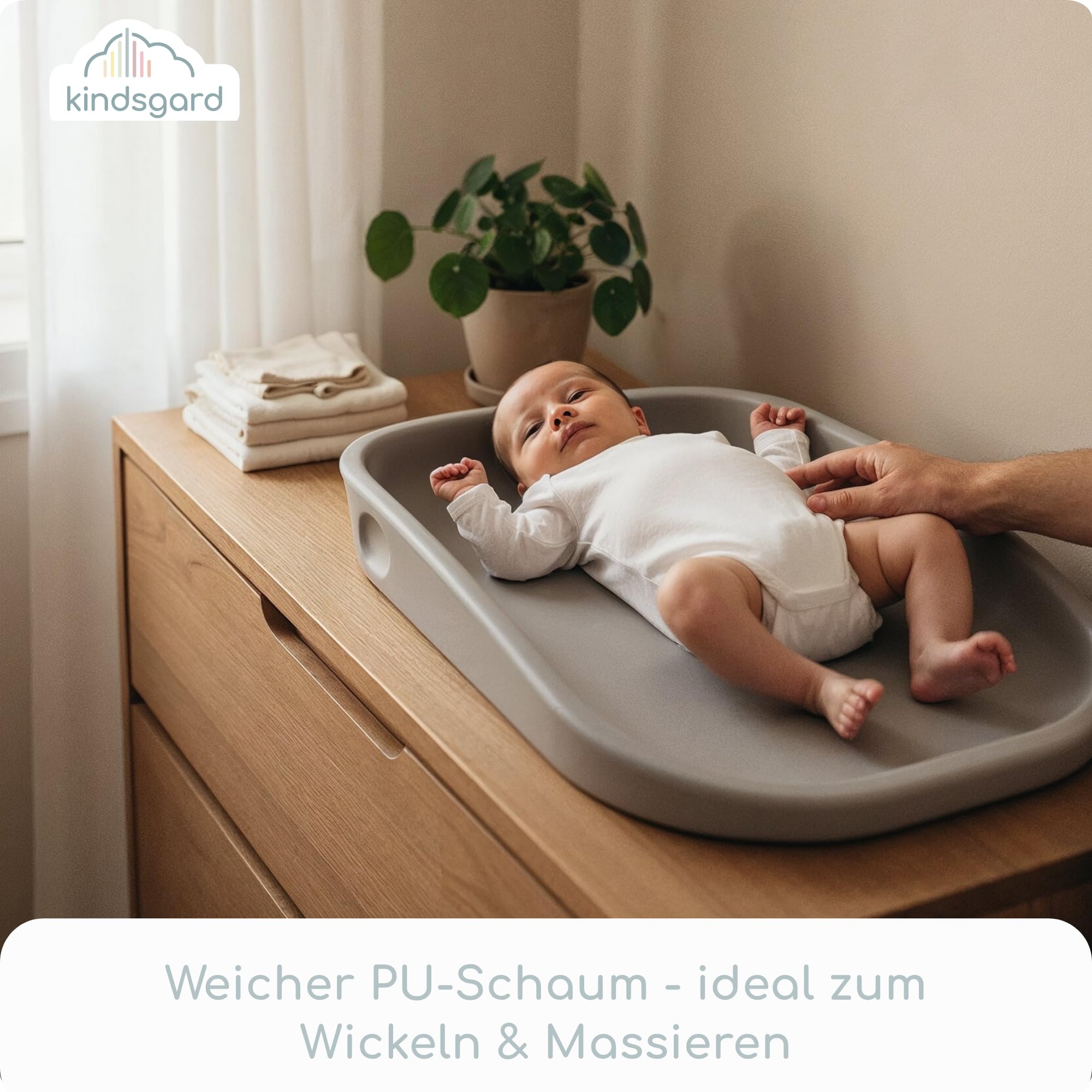 kindsgard Wickelauflage – Weiche Wickelmatte aus PU mit erhöhtem Rand – Abwaschbar, Hygienisch, Schadstofffrei – 68,5 x 48 cm – Für Wickeltisch, Kommode, Waschmaschine oder Boden (Grau)