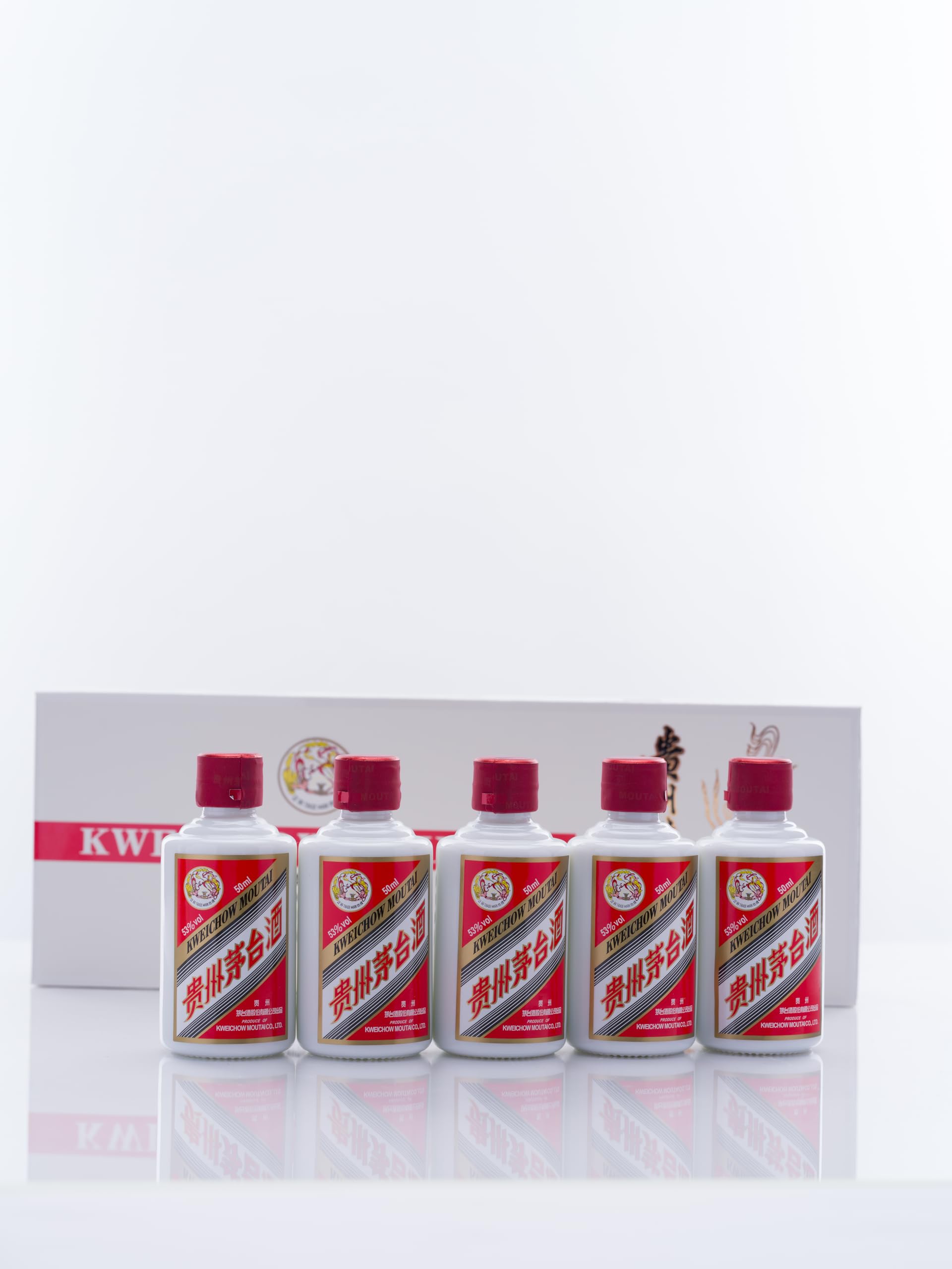 【貴州茅台酒】 2023年(天女ラベル) 50ml×5本 Amazon.co.jp: 貴州茅台酒 飛天 アルコール53度50ml*5（5本セット