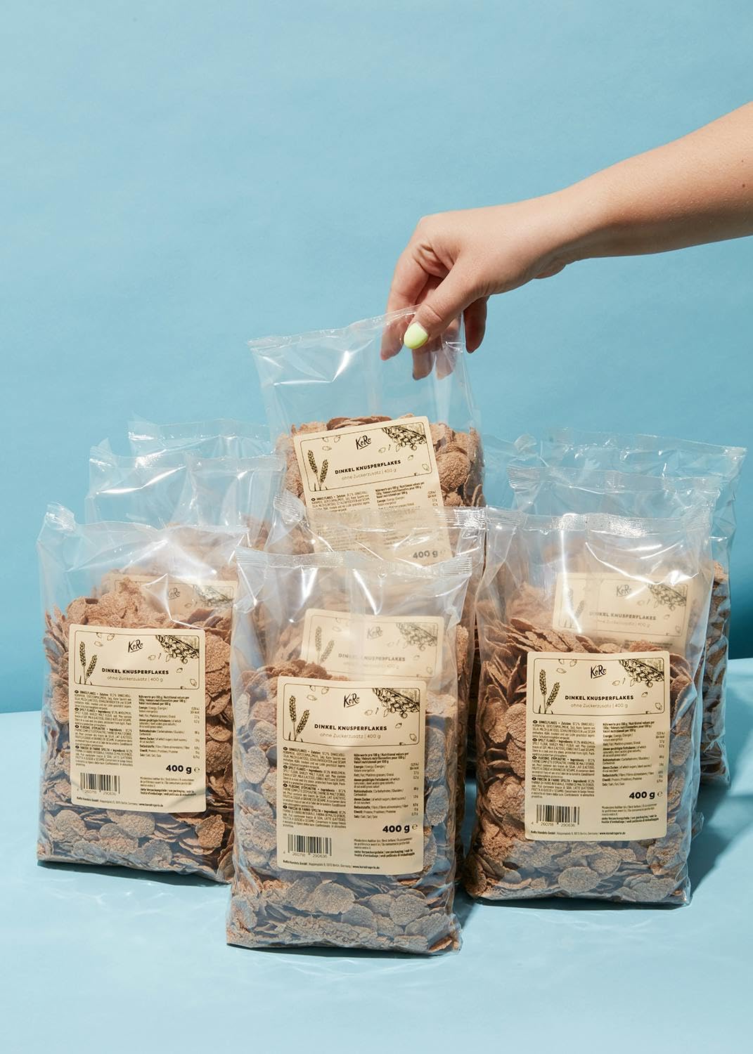 KoRo - Flocons d'épeautre sans sucre ajouté 10 x 400 g - Non sucrés - Super croustillants - Parfaits pour le muesli