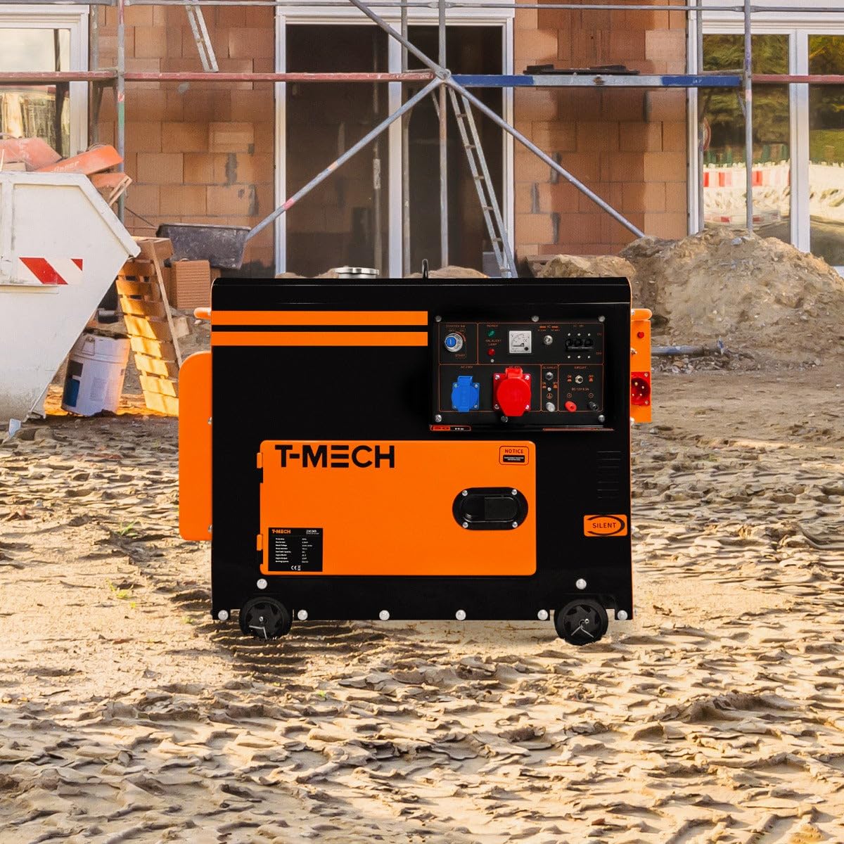 Generatore Diesel Silenzioso Trifase ATS 6.5kVA 6500W 13HP 230V 400V Avvio Elettrico Telaio Chiuso Potenza di Emergenza 4 Ruote Acciaio Verniciato a Polvere Nera 20L Capacità Kit Attrezzi & Imbuto