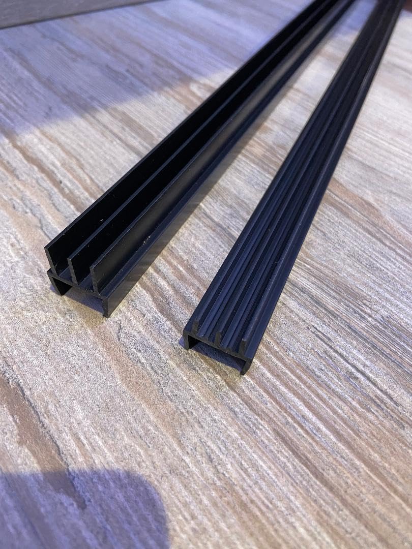 Vivarium Glass Track Runner Set, Black, 122cm Long, for 15mm Board and 4mm Glass - Image 4