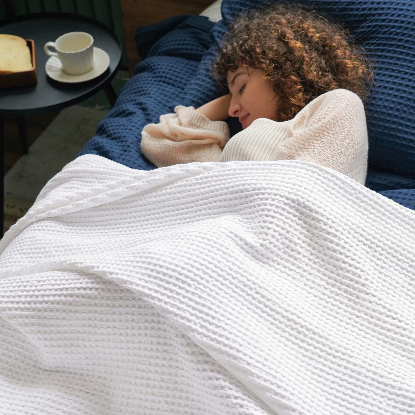 PHF 100% Cotton Waffle Weave Blanket Queen Size for Bed,Snag Proof Lightweight Breathable Moisture-Wicking Throw for Couch, Great for Layering in Cold Weather, Machine Washable, Home Decor Gift-White