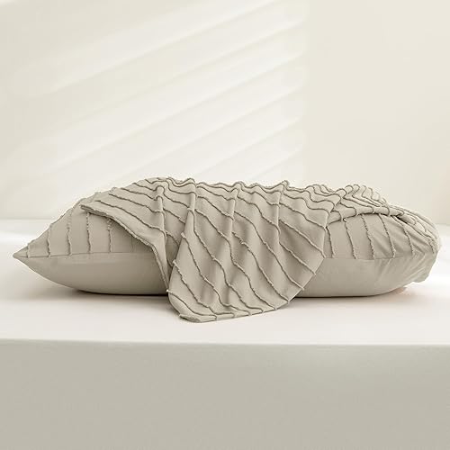 Miniatura 7 de JELLYMONI Paquete de 2 fundas de almohada color caqui tamaño King, fundas de almohada de microfibra suave a rayas con cierre de sobre (almohadas no