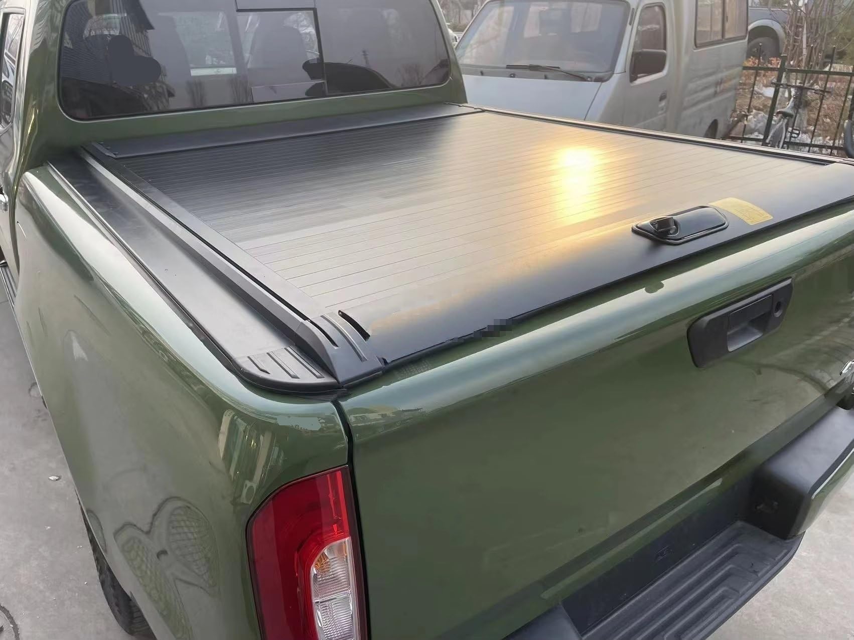 Für Benz Für X-Klasse Pickup Tail Box LKW Abdeckung Versenkbare Aluminium Rollladen Deckel Tonneau Gepäckraumabdeckung