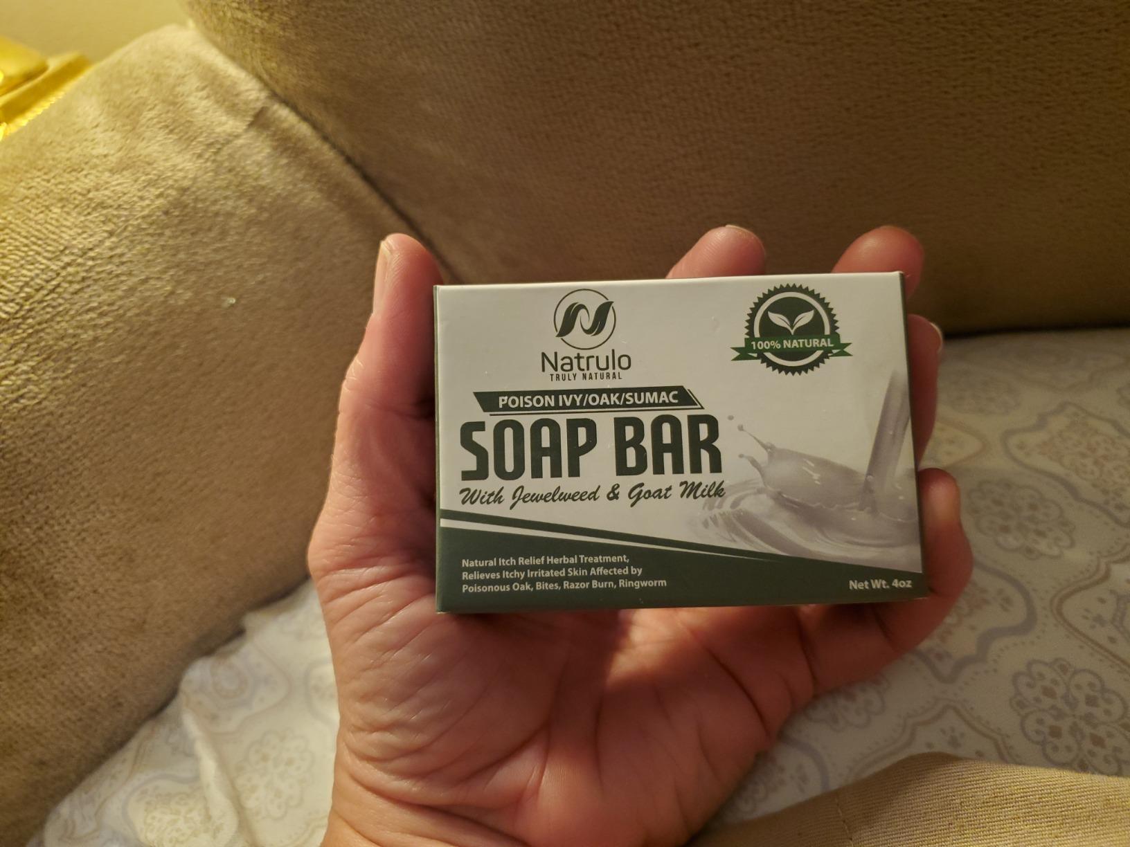 Natrulo Poison Ivy Soap Bar with Jewelweed - Soothing, Healing Natural Itch Relief Herbal Treatment Home Remedy - Relieves Itchy Irritated Skin Affected by Poison Ivy/Oak/Sumac, Bites, Razor Burn, Ringworm