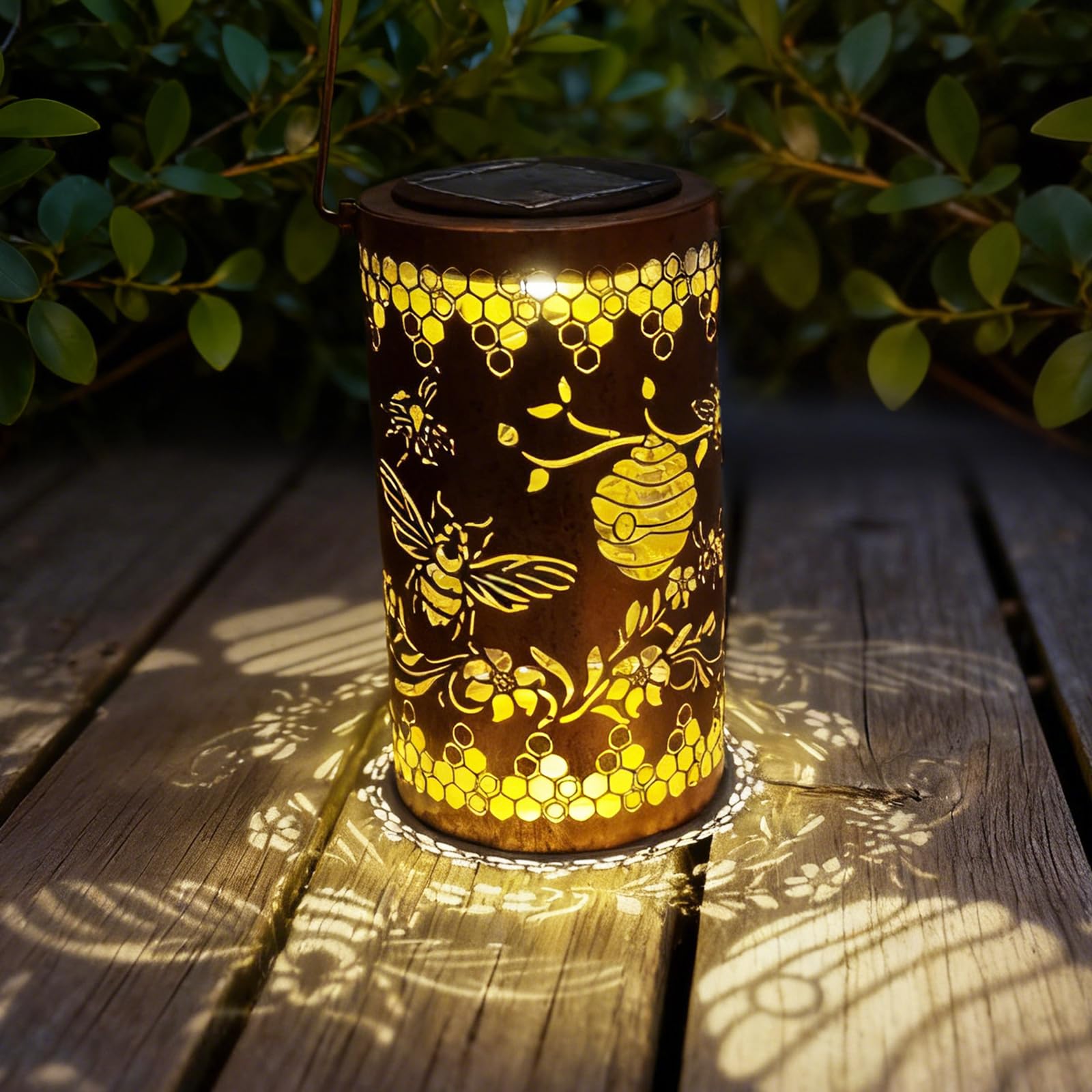 Solar Lanterns Outdoor Hanging Lanterns, Hollowed Metal Decoration Lantern, Solar Lights for Outdoor, Waterproof LED Decorative Garden Light, Solar Lanterns for Yard, Patio, Porch, Garden Decoration