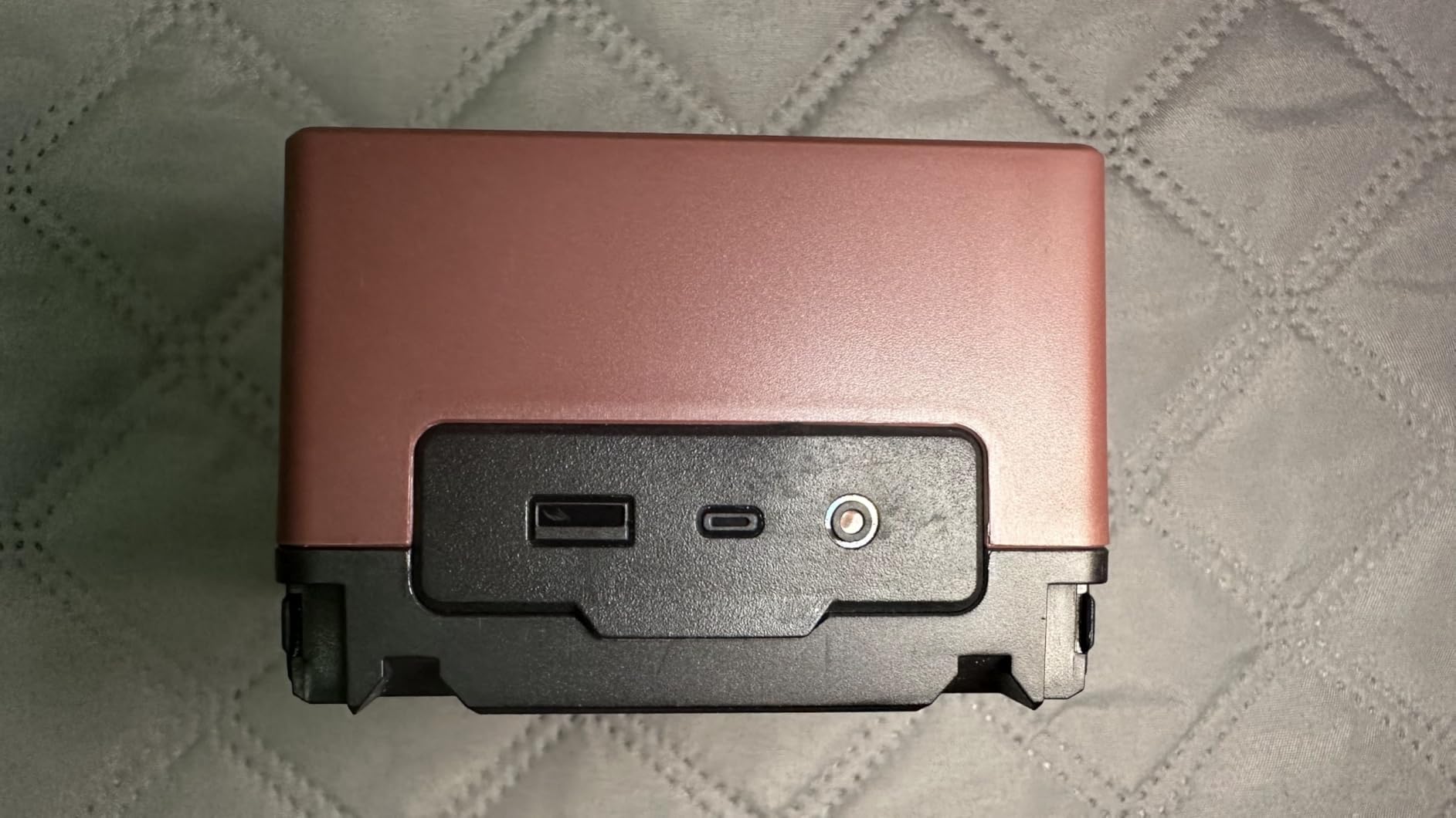 Unique looking style for a V mount, much better than using old NP-F batteries for camera rigs