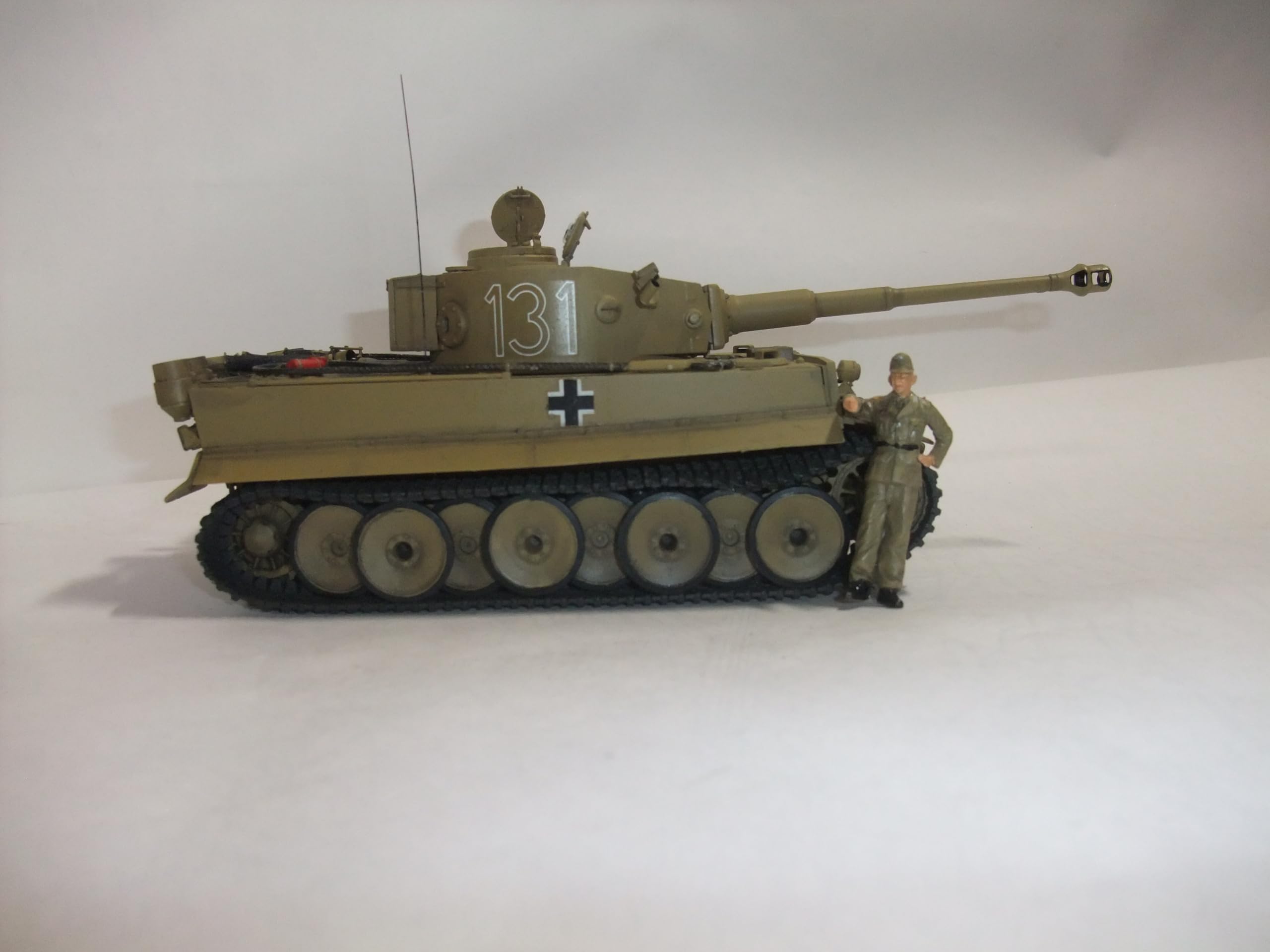 Amazon.co.jp: 完成品 ドイツ軍タイガー1型戦車北アフリカ チェニジア