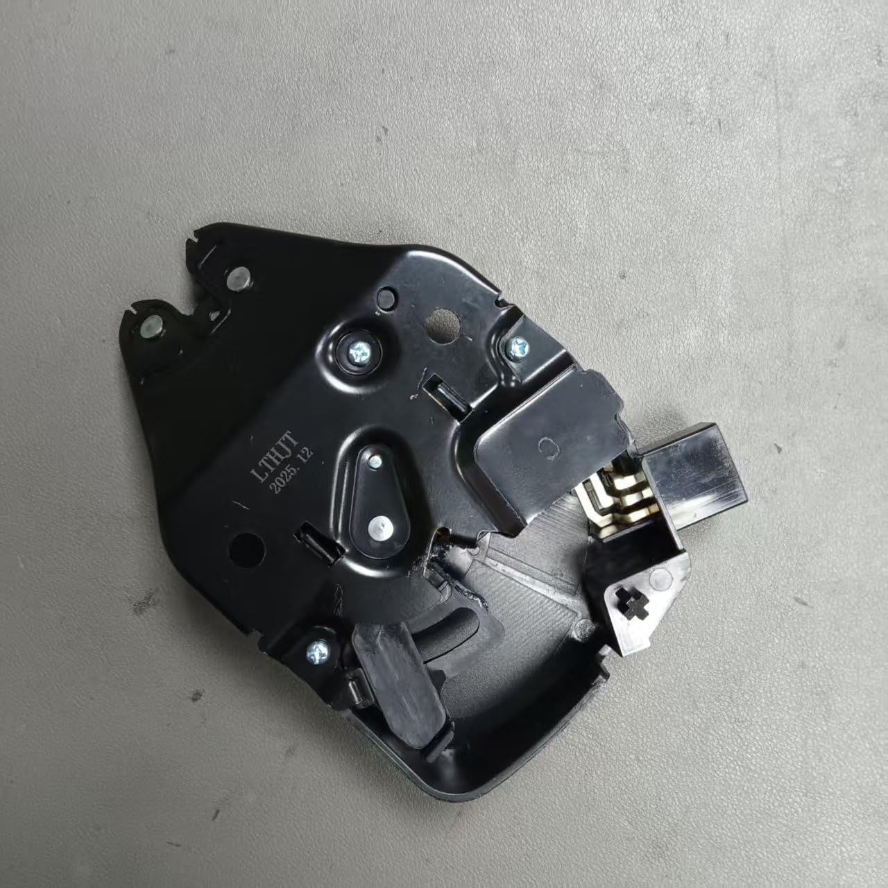 BACK COVER LOCK MACHINE 74851-T2A-003 74851T2A003, Compatible with CR1 CR2 CR4 CU7 CR6 CU6 CU5 GJ7 GJ6 GM6