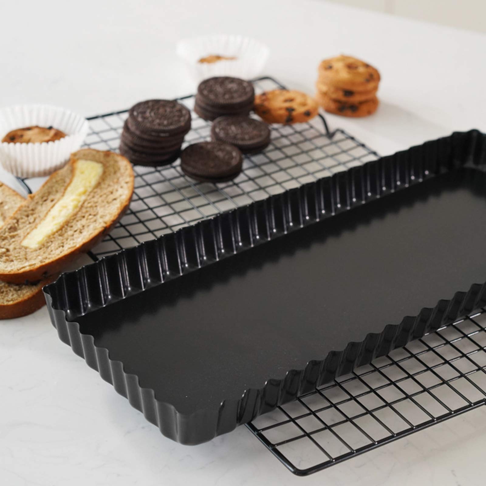 Moule à Tarte Rectangulaire Quiche Pan Rectangulaire Moule à Tarte en Acier au Carbone Avec Base Amovible Revêtement Antiadhésif Moule à Fruits et Gâteau pour Gâteaux Quiche Muffins Biscuits Noir