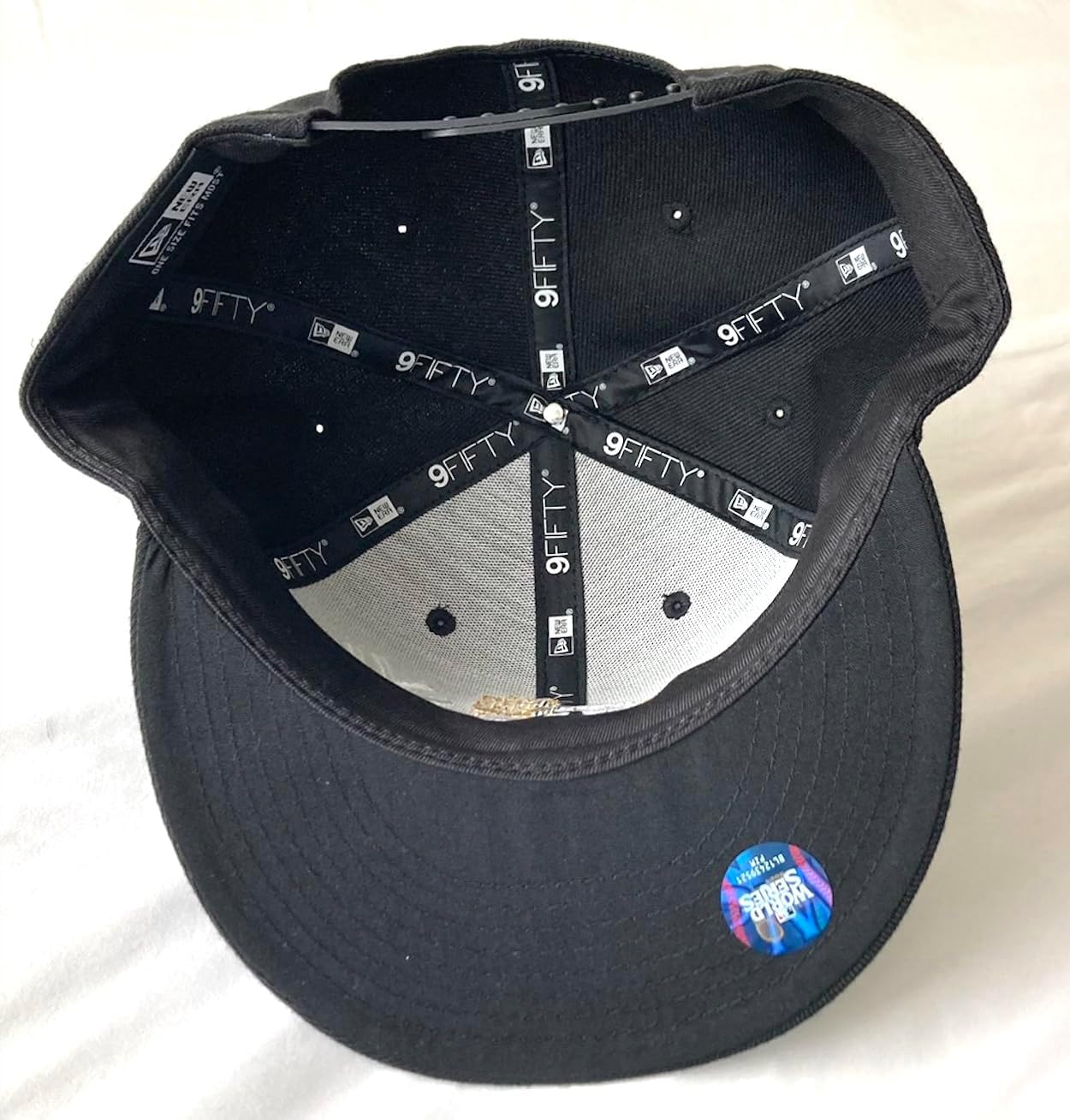 【セール】[MLB] 2024年ワールドシリーズ記念 ニューヨーク・ヤンキース対ロサンゼルス・ドジャース 9FIFTY スナップバックキャップ