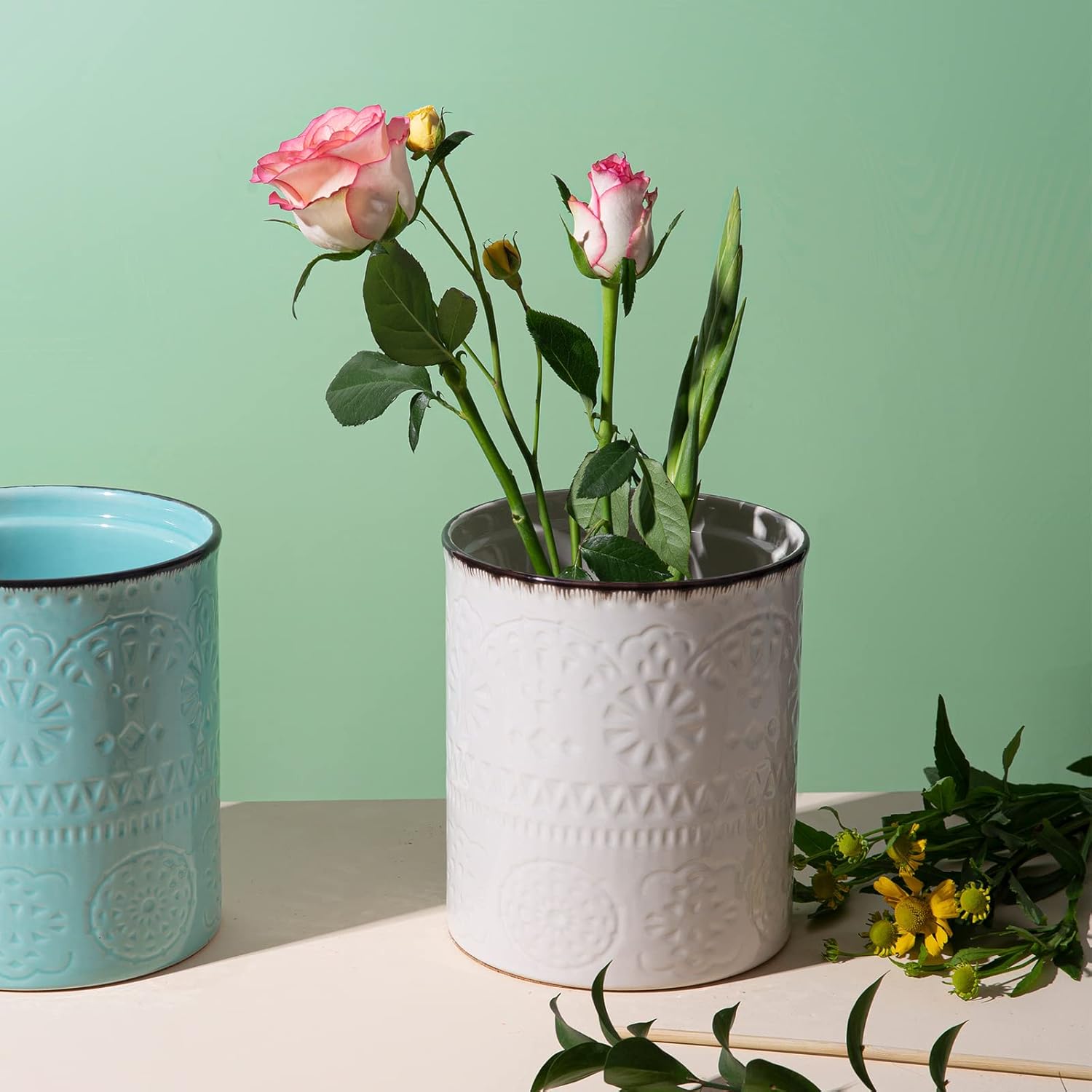 LIFVER Kitchen Utensil Holder, 7.2″ White Farmhouse Utensil Holder for Kitchen Counter, Extra Large Kitchen Utensil for Countertop, Heavy Ceramic Utensil Crock for Christmas Décor, Cork Mat : Home & Kitchen