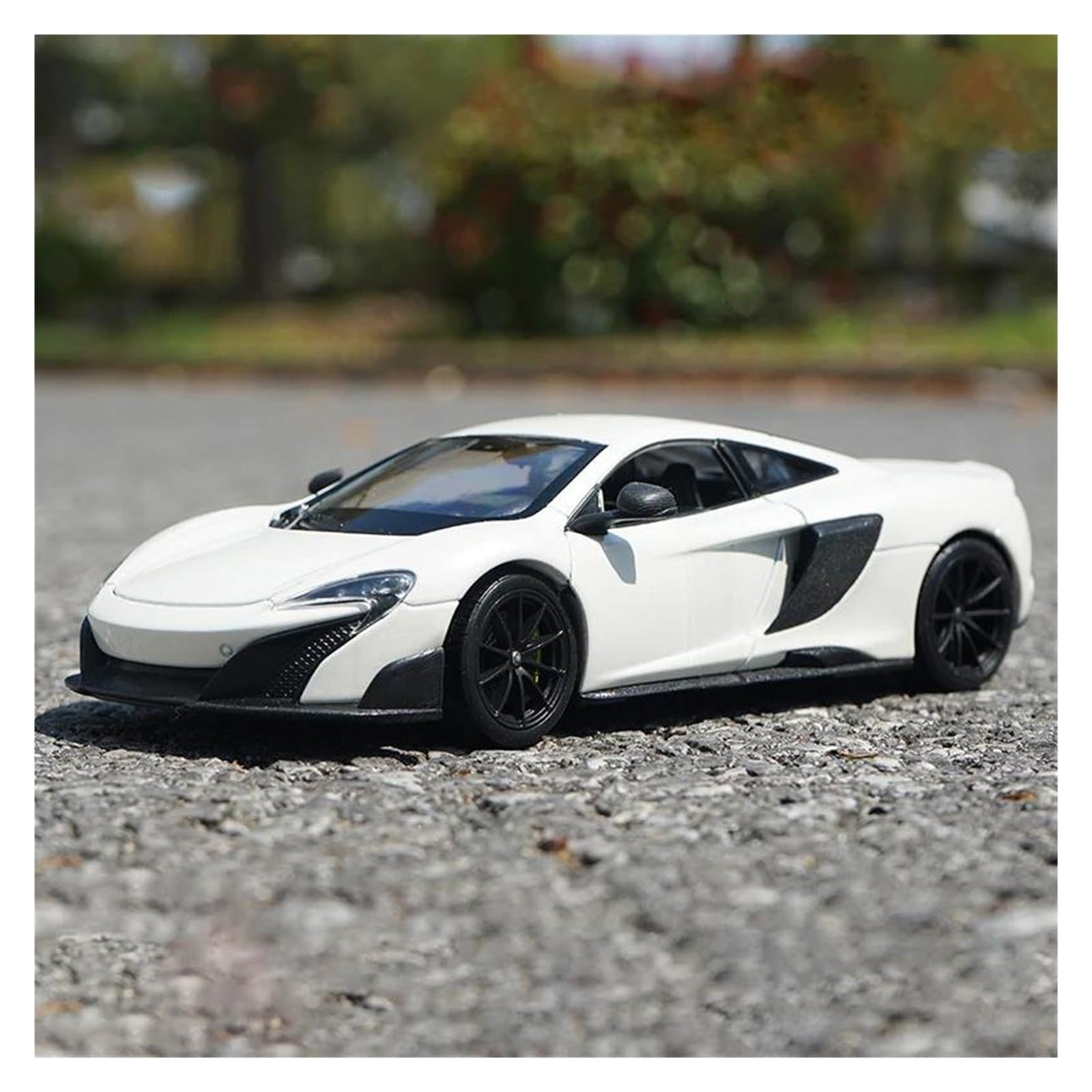 AUDSNI Die-Cast Diecast Car Model For 675LT Diecast Model Car