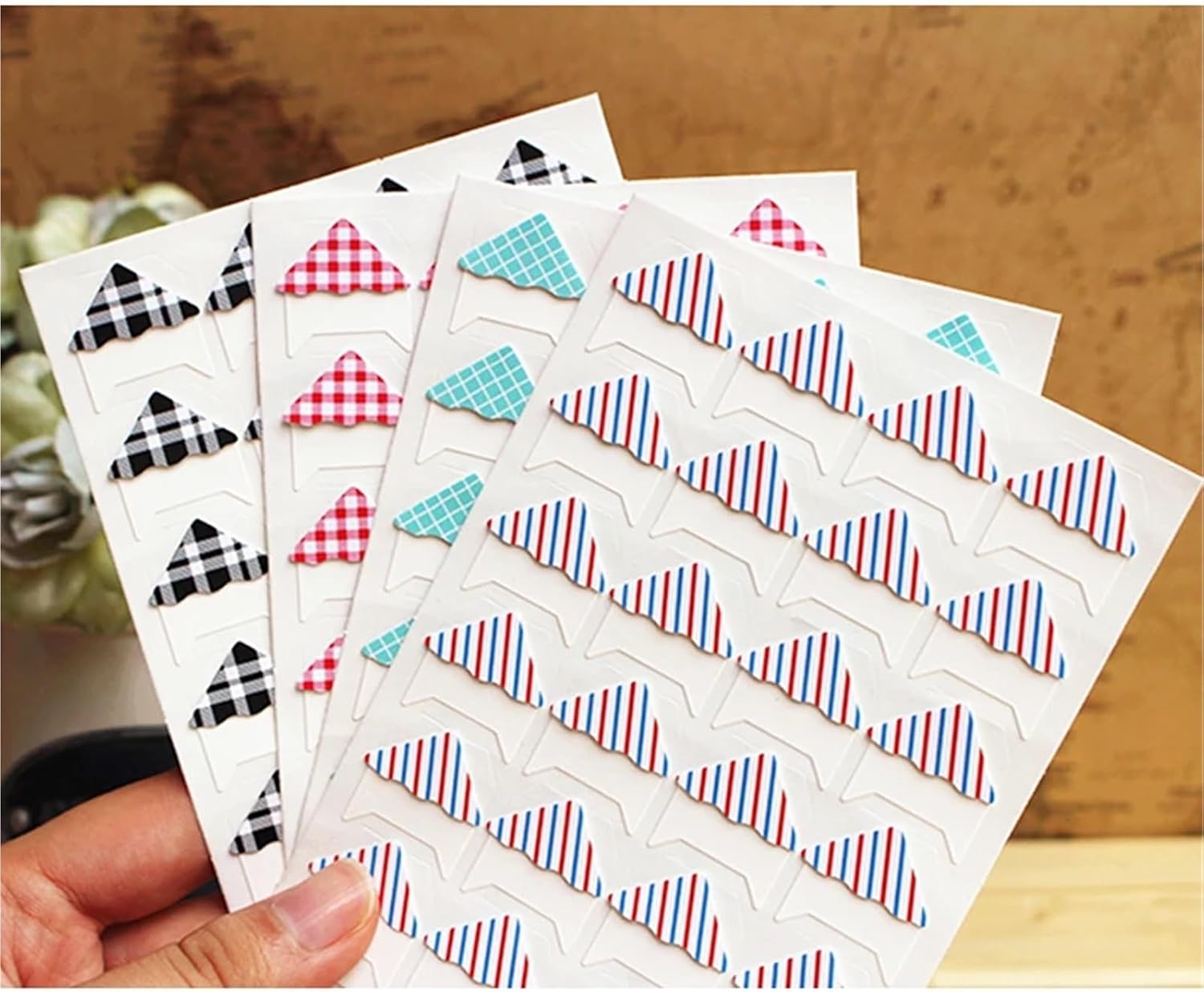 Photo Corners Self Adhesive 240 Pcs DIY Retro Plaid Stripes Corner Paper Stickers for Photo Album Fitting Handwork Frame Albums Decoration Scrapbooking for Photo Album(Stripe)