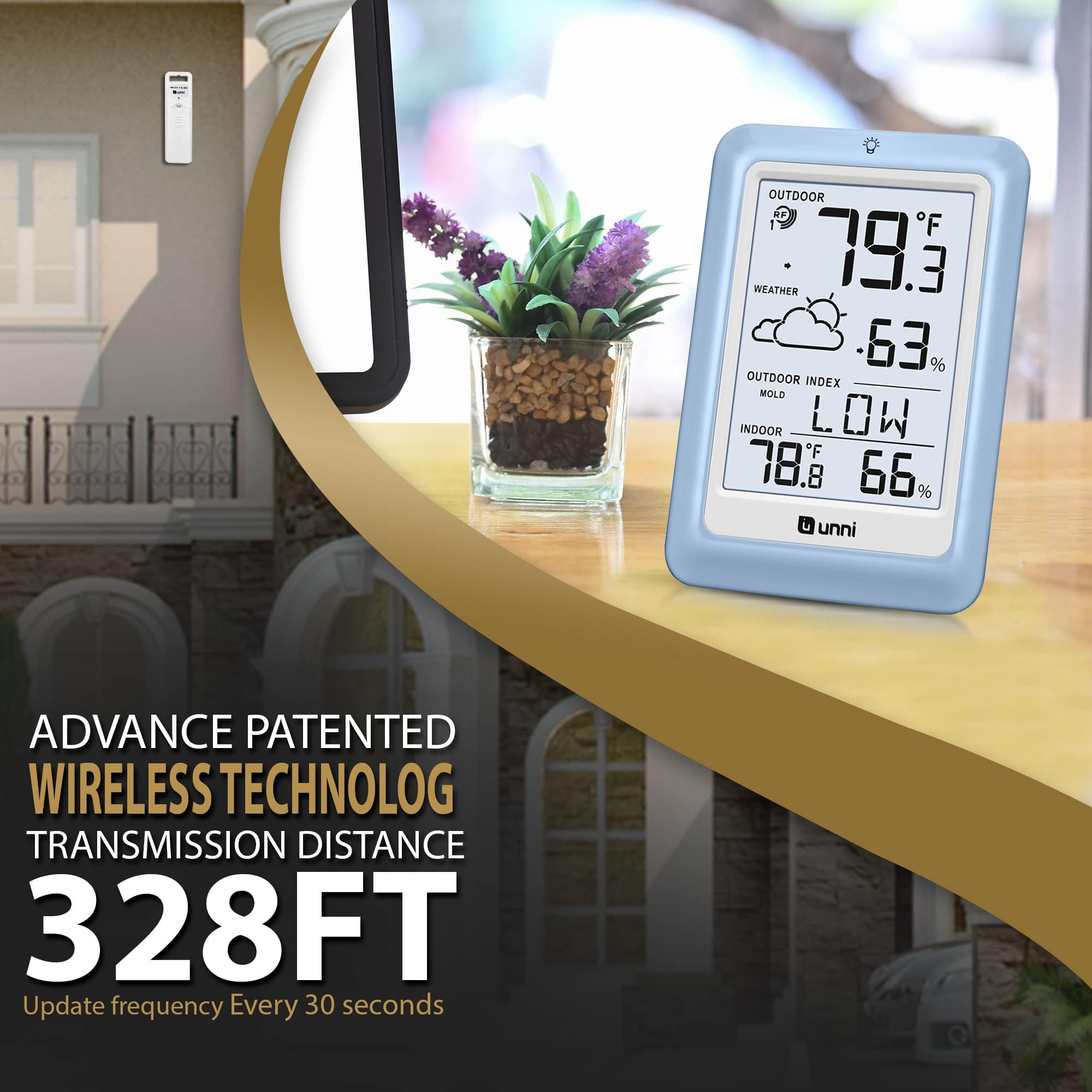 Close-up of the U UNNI weather station's clear, backlit LCD display showing temperature and humidity readings.