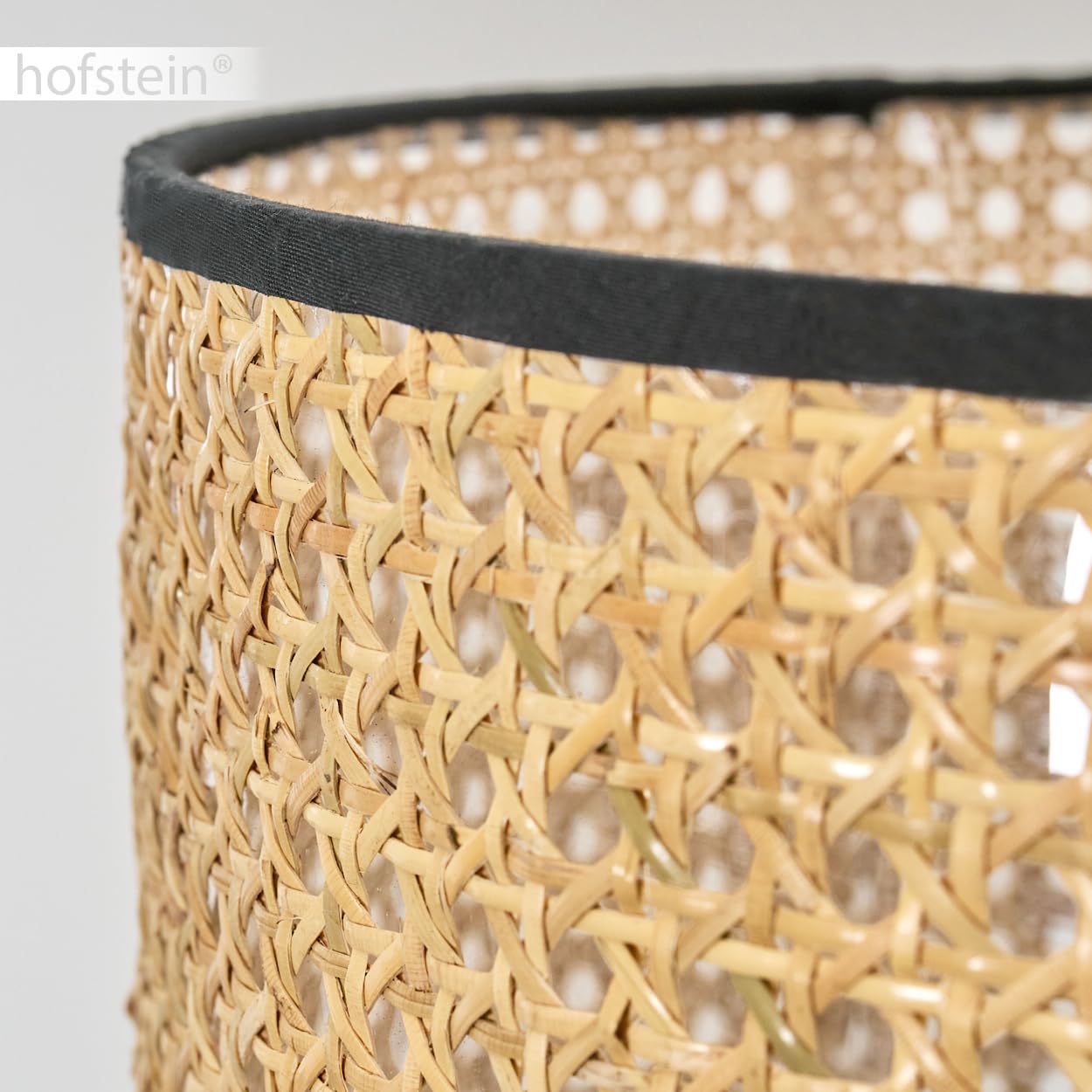 Lampadaire Ramila, en bois/osier viennois/rotin de couleur naturelle/noir, lampe de style scandinave avec abat-jour rond (Ø 40 cm) et interrupteur au pied, hauteur 155 cm, 1x E27, sans ampoule