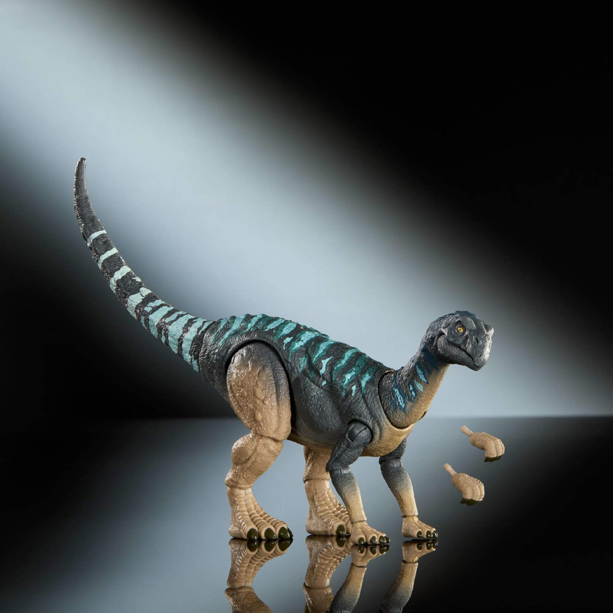 Mattel Jurassic World Colección Hammond Mussaurio Figura de acción de Dinosaurio, diseño de Primera Calidad con Ojos realistas, 15 Puntos de articulación y Patas adicionales, JKM89