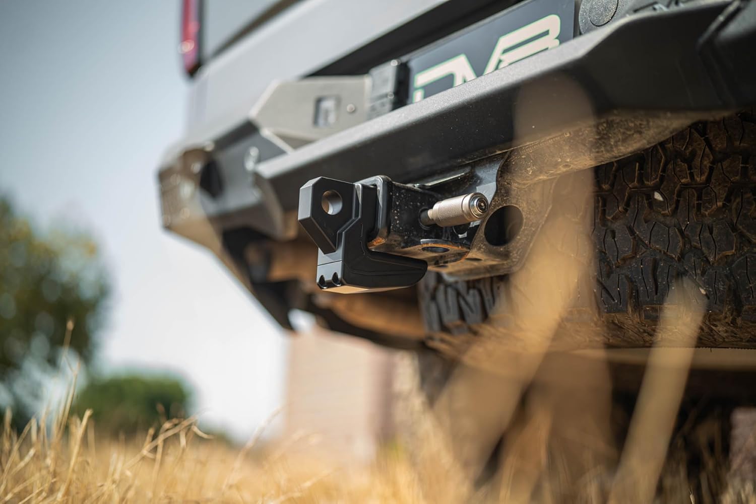 DV8 Offroad Xtract Hitch Skid Plate | Hitch Mounted Rear Skid Plate | 1" Thick Mount for 3/4" D-Ring | Designed to Mount to 2" Receiver with a 5/8" Pin | 13,000 lb Working Load Limit (Black)