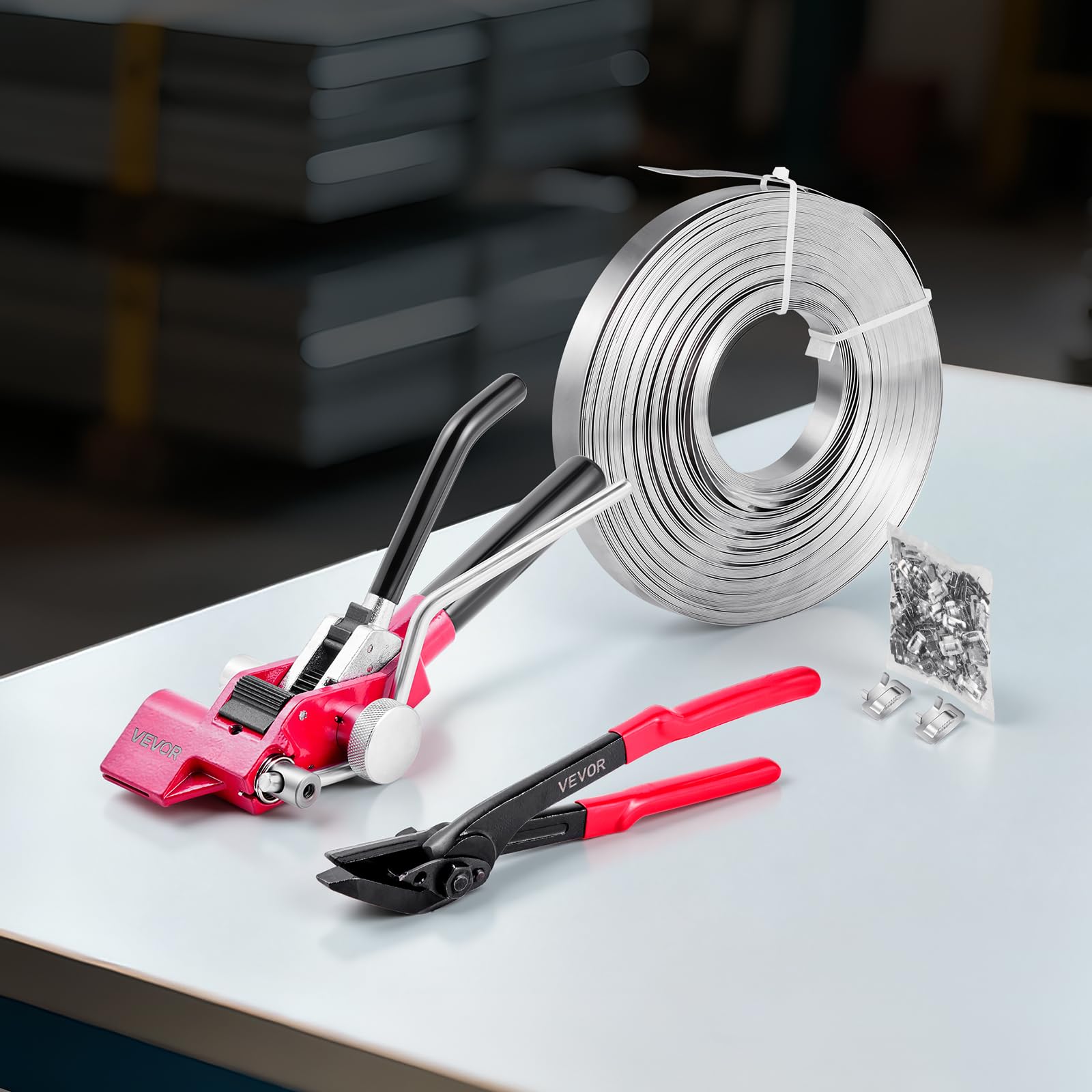 VEVOR 4-teiliges Stahlband Umreifungsset, manuelles Umreifungsgerät mit 122 m Metallband, 400 Klammern und Schneider