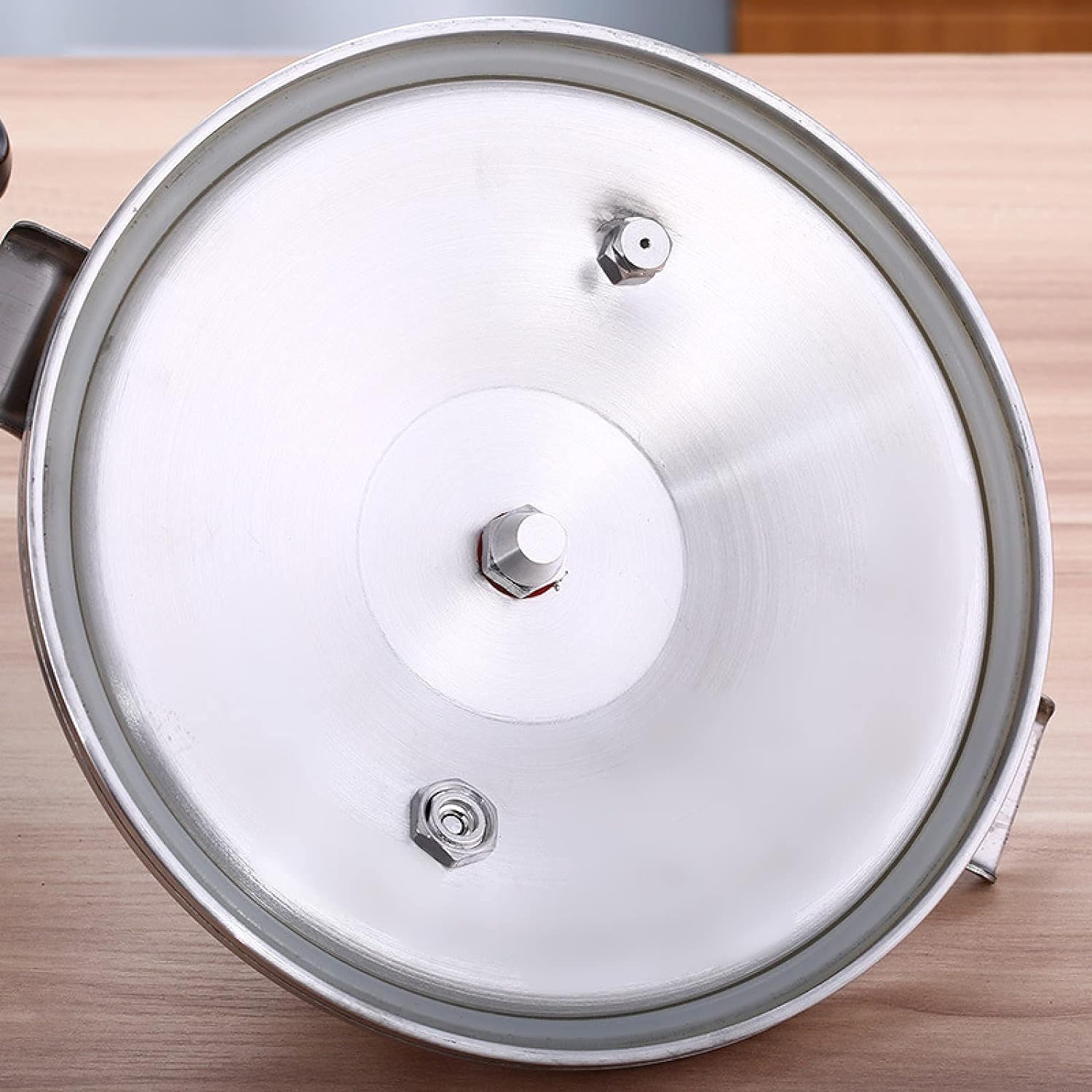 Large Capacity Fast High Pressure Cooking Pot,Aluminum Alloy Explosion-Proof Pressure Cooker Safety Designs Suitable for Families and Businesses Hotels,Silver (Color : Silver, Size : 18L)