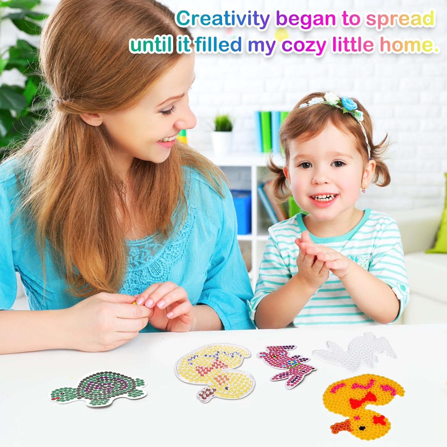 Kinyoda Perline a Fusione 5mm,10800 Perline da Stirare con Custodia, Perline Fusibili, 6 Pegboard, Set Gioco Creativo Fai Da Te,per hobby creativi, regali Di Compleanno natale Per Bambini(20 Colori