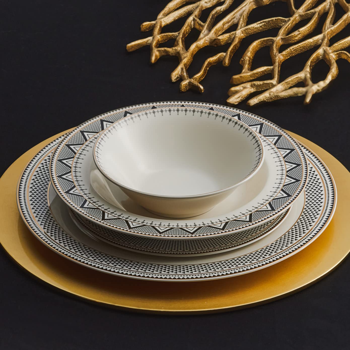 KARACA Ensemble de vaisselle en porcelaine Globe pour 6 personnes - Service de table 24 pièces avec assiettes et bols, ensemble de vaisselle rond et ensemble de dîner en or blanc
