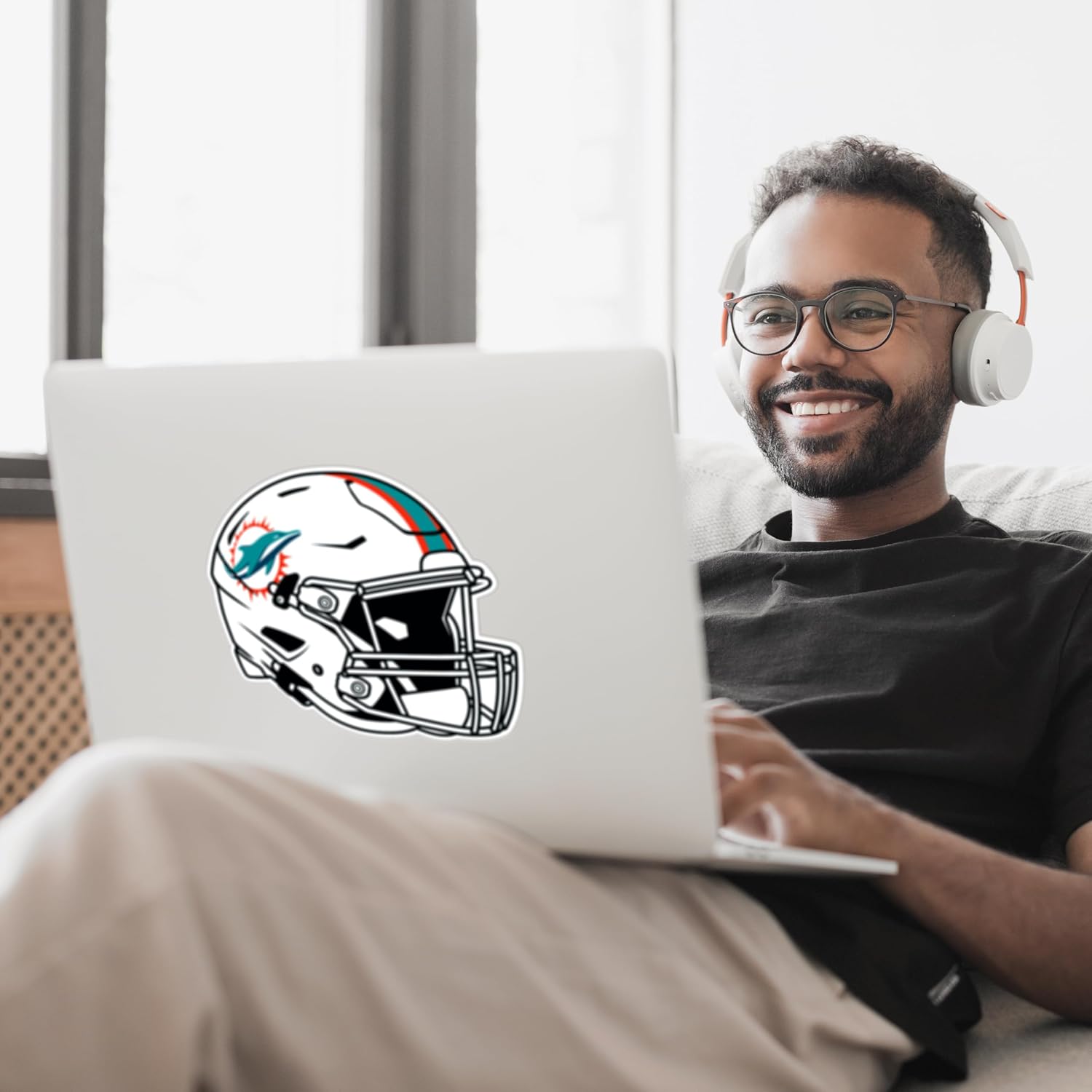 Siskiyou Sports NFL Miami Dolphins Helmet Auto Decal, Team Colors, One Size - Image 5