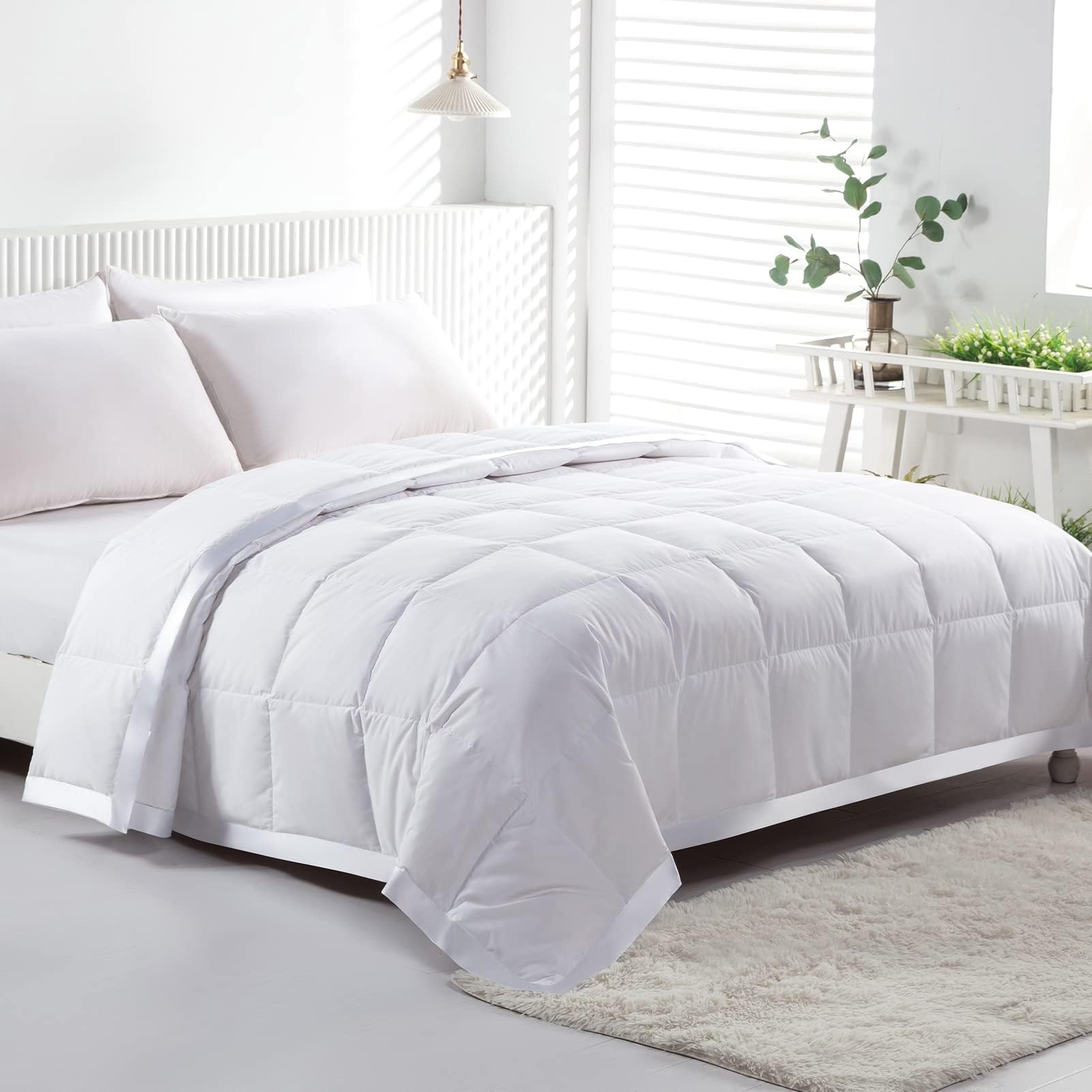Amazon.com: downluxe Lightweight White Down Comforter Queen Size - Down ...