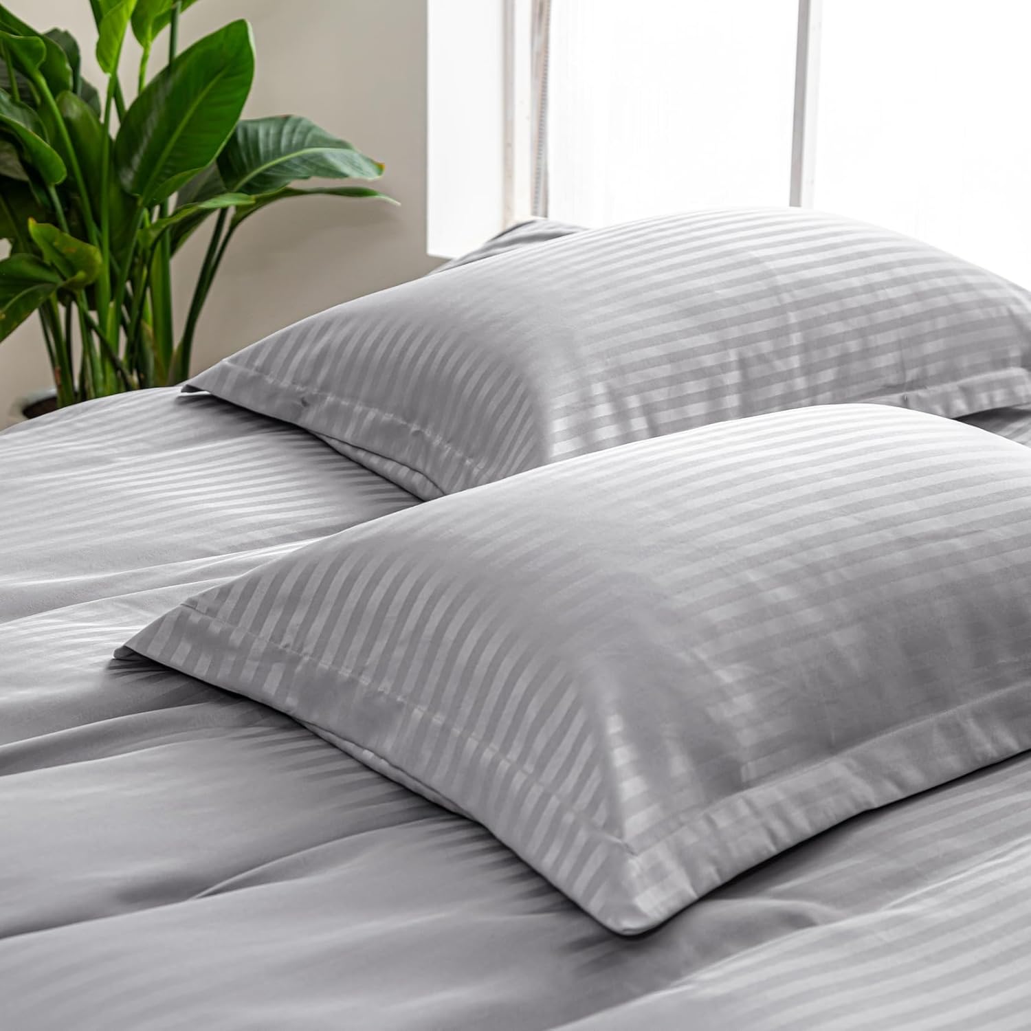 Hotel Duvet Cover Set King Size Gray Microfiber Satin Striped Hotel Luxury Comforter Cover 3 Piece Set with Zipper Closure & Corner Ties Wrinkle Free Hypoallergenic Soft Breathable
