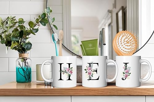 Miniatura 8 de Retreez Ramo botánico floral inicial A-Z con monograma del alfabeto, taza de café de cerámica de 11 onzas  Agradecimiento agradecimiento, boda,