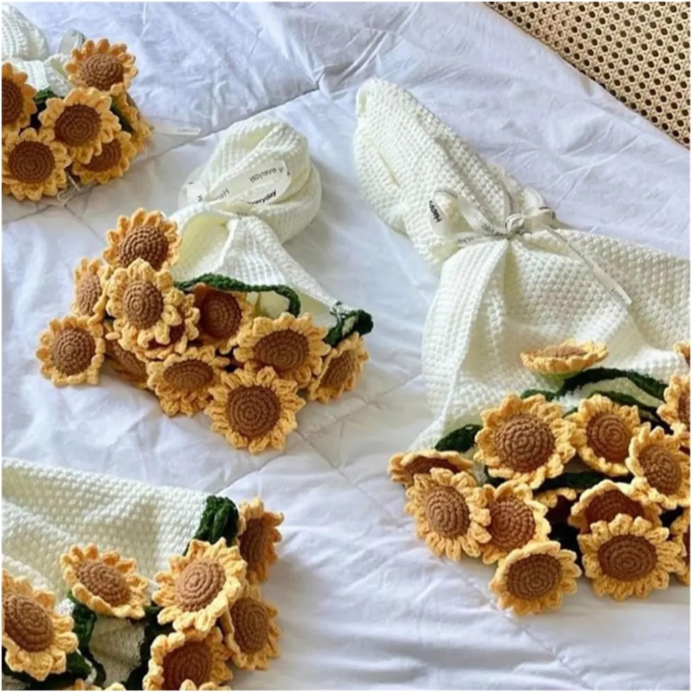 Crochet Flowers Bouquet Blanket Gifts Crochet Rose Bouquet Blanket Fashion Sunflower Carnation Artificial Knitted Finished Craft Flower(Style 2)