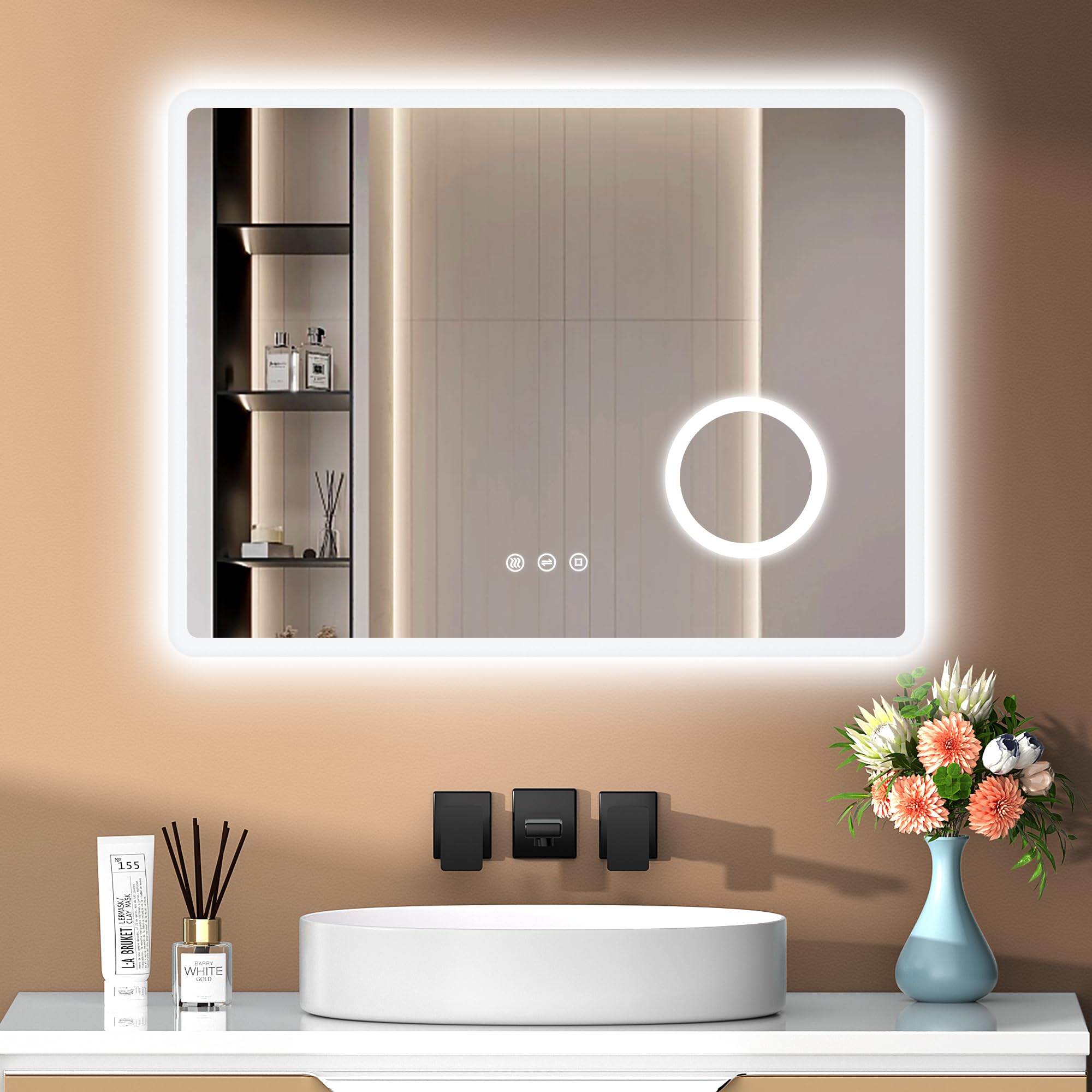 PESENXAN Badspiegel mit Beleuchtung und Steckdose – 80x60 cm, Dimmbare LED-Beleuchtung (3 Lichtfarben), Antibeschlag-Funktion, 3-Fach Vergrößerung, Touch-Schalter, IP44, Horizontal/Vertikal Montage