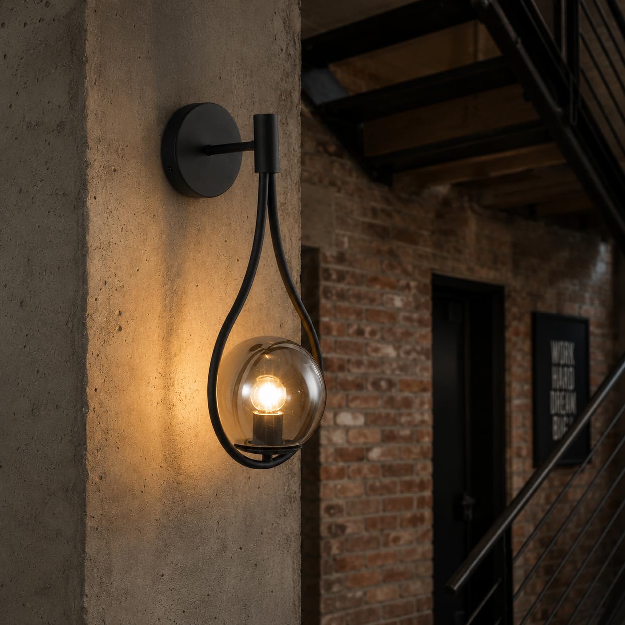 KCO Lighting Lampada da Parete Moderna a Globo di Metà Secolo Con Paralume Grigio Fumo, Wireless, Nero e Grigio Fumo per Soggiorno, Camera da Letto, Corridoio