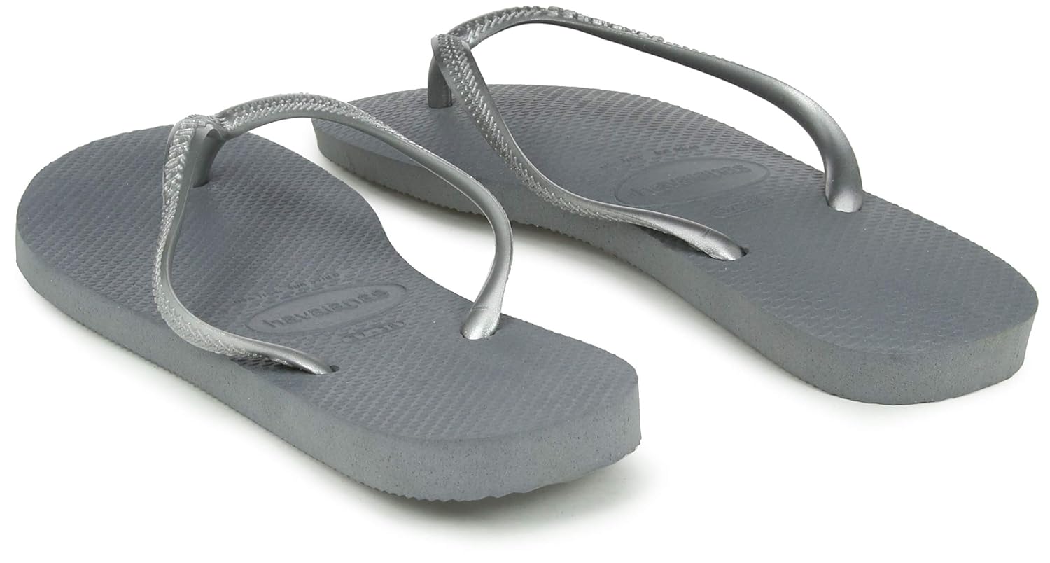 Chinelo Havaianas Slim em promoção! Veja a oferta e mais achadinhos de Sandálias & Chinelos Infantis 4 Hoje é o melhor dia para comprar Chinelo Havaianas Slim com aquele preço maroto! Promoção! Aproveite a oferta! 4
