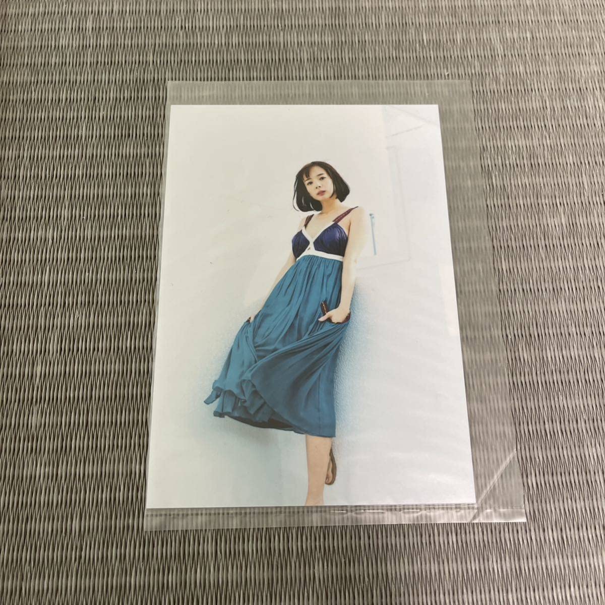 Amazon.co.jp: ＼直筆サイン入り／ 岡田紗佳 1st. 写真集「muse