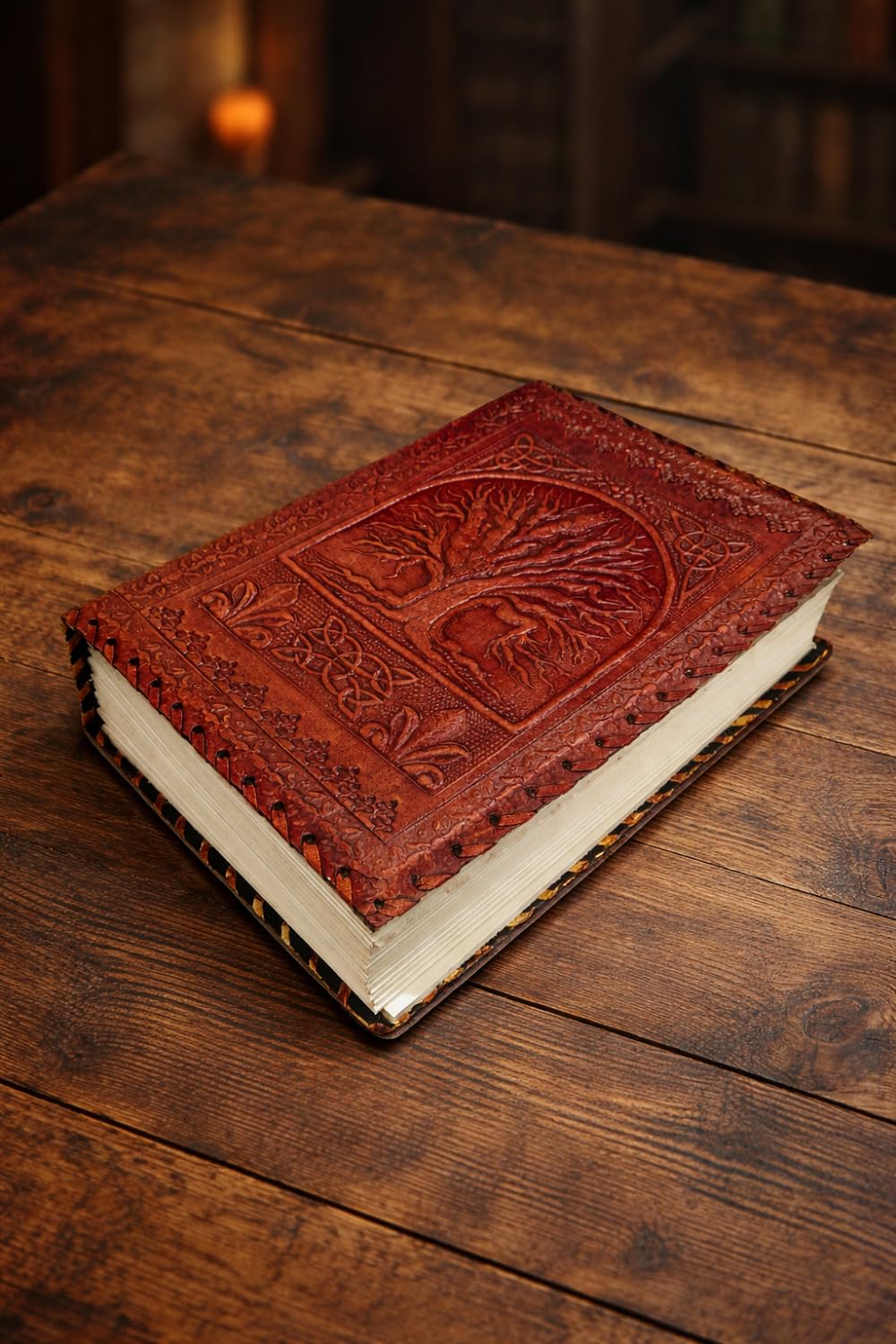 Diario in pelle con albero della vita da 600 pagine, fatto a mano, vintage, rilegato in pelle, con albero della vita in rilievo, diario di scrittura spesso per viaggi, schizzi e uso spirituale, 17,8 x