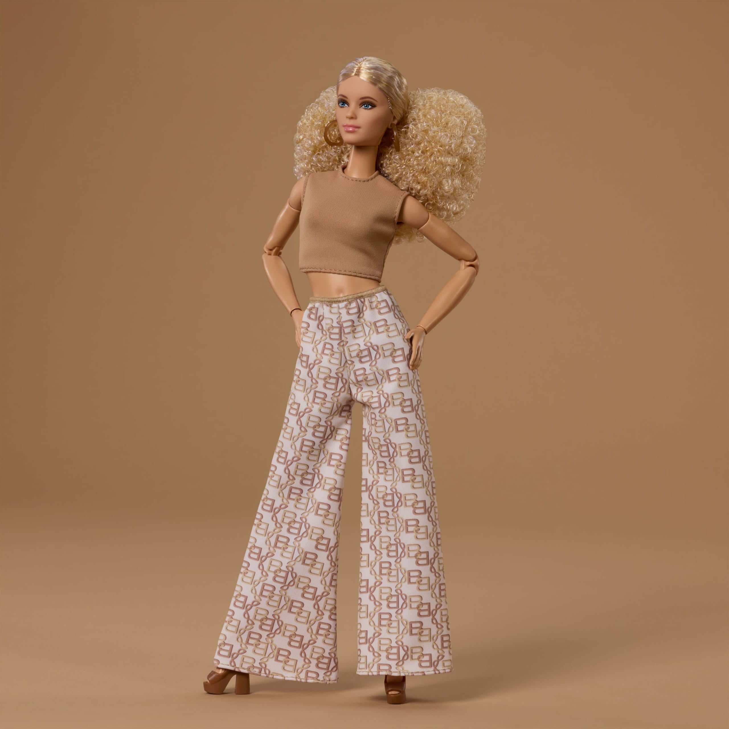 Barbie Basics 07 Siyah Uzun Saçlı JJX26 : Amazon.com.tr: Oyuncak