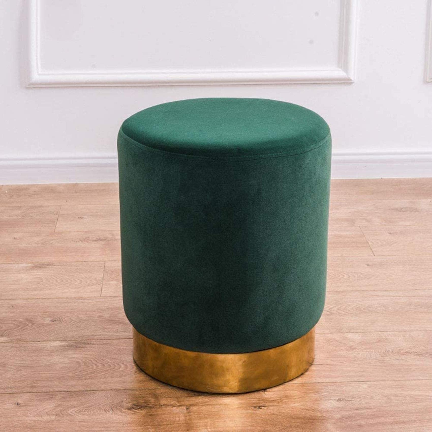 Repose-Pieds de Rangement en velours pour créer un coin lecture cosy au salon