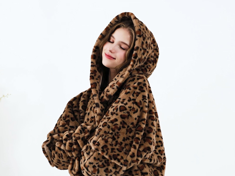 Amazon.com: Viviland Blanket Hoodie Wearable Blanket Oversized