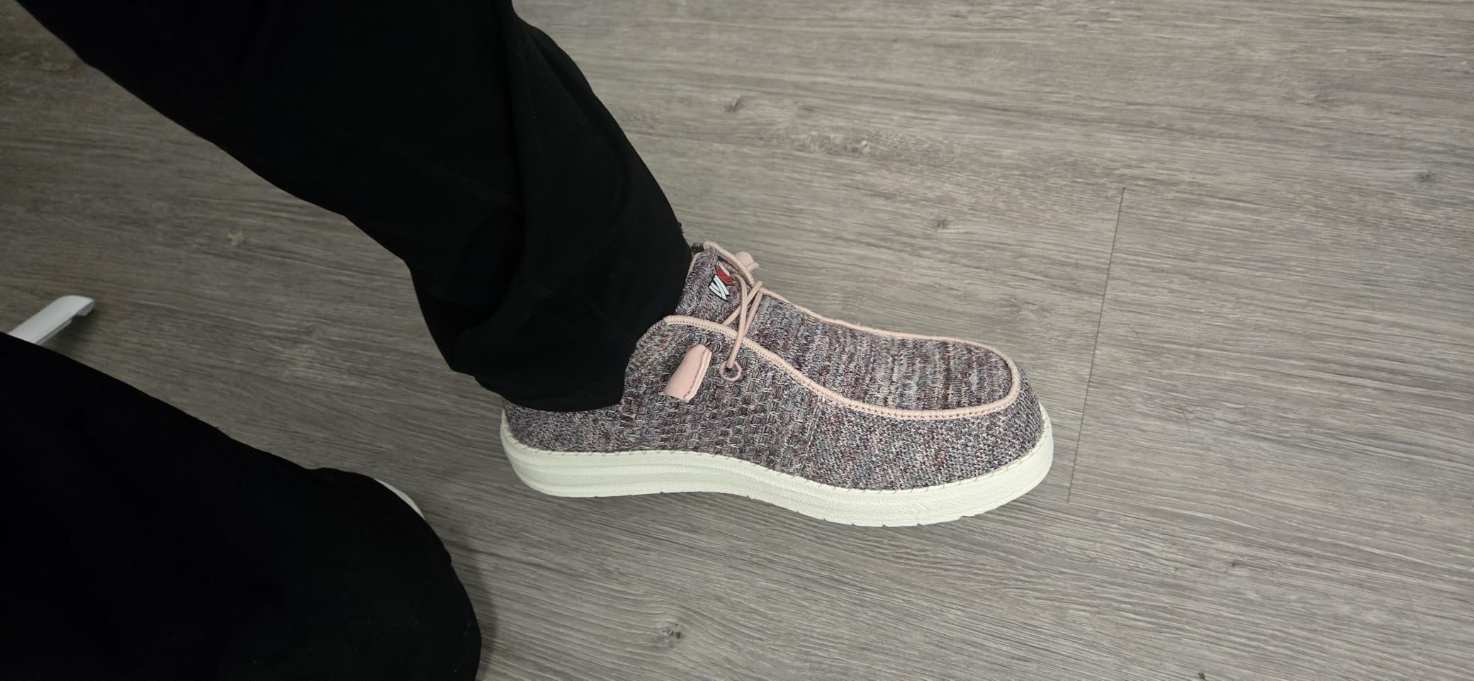 LARNMERN Steel Toe Loafers Women Lightweight Comfortable Slip On Walking Casual Flats Sneakers Work Safety Shoes