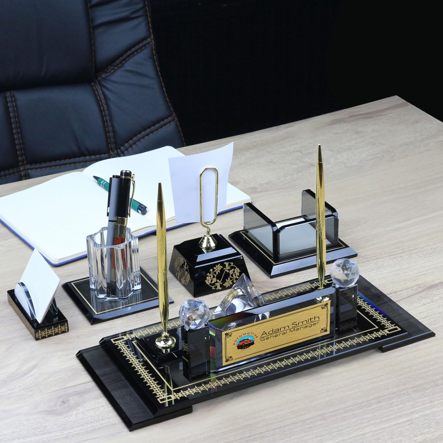 Personalisiertes schwarzes Desktop-Namensschild-Set | 2 Stück Signatur-Stift | Büro-Accessoire | Büro-Namensschild