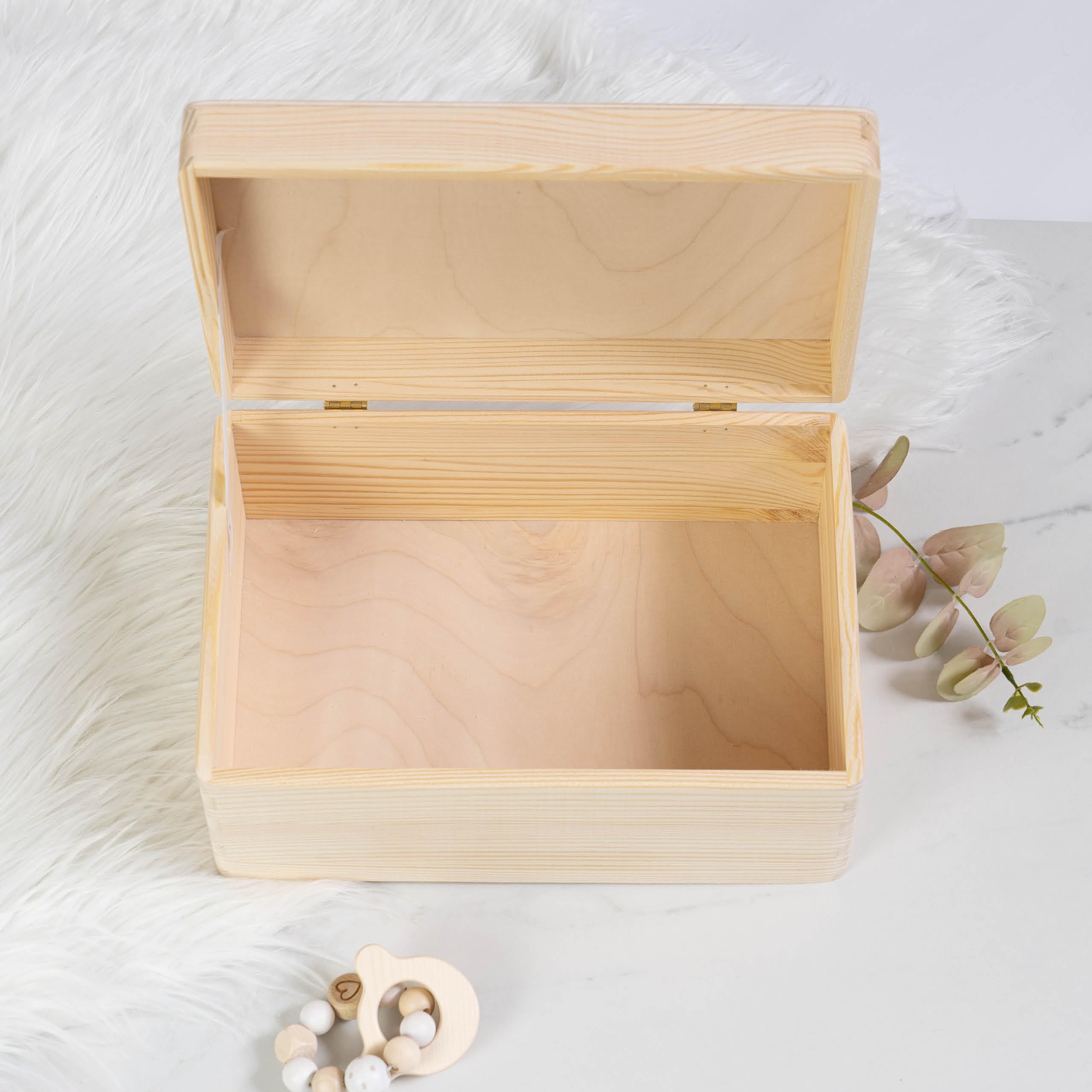 Geschenkfreude Erinnerungsbox Baby Personalisiert - 30x20x14cm - UV-Druck - Individuelle Baby Aufbewahrungsbox - tolle Erinnerungskiste aus Holz - Einzigartige Geschenke zur Geburt - Waldfreunde