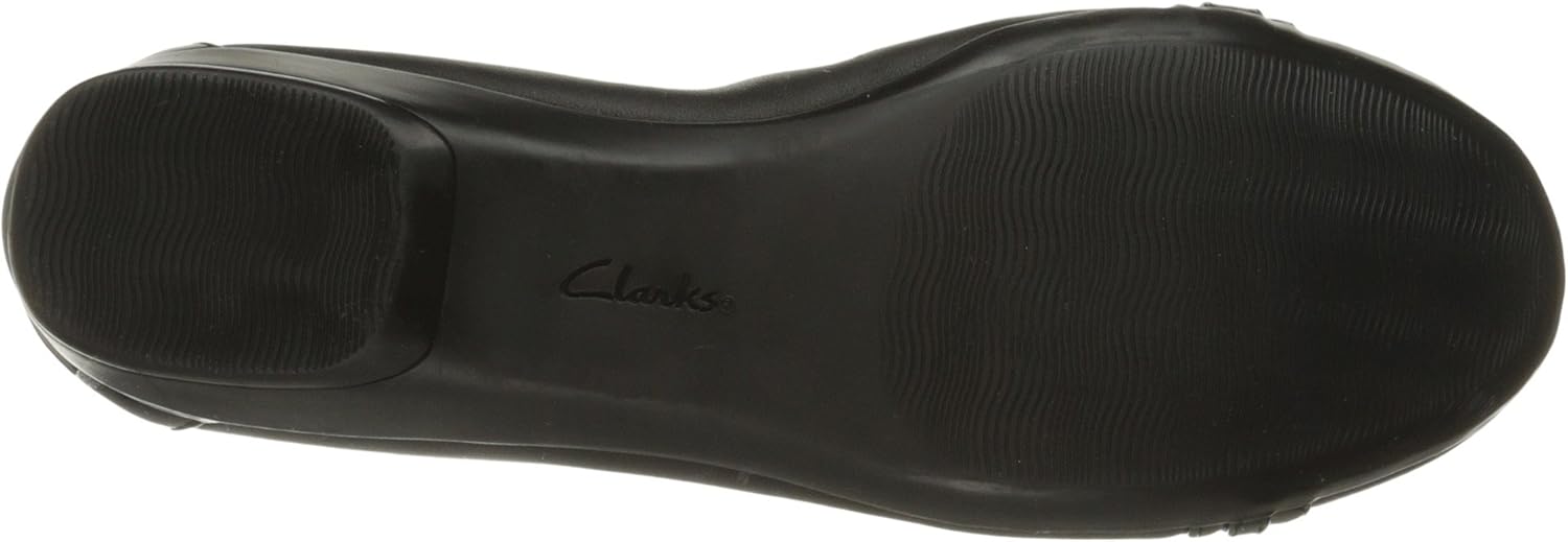 Clarks Women's Kinzie Light Flat 6 Wide Black Combo